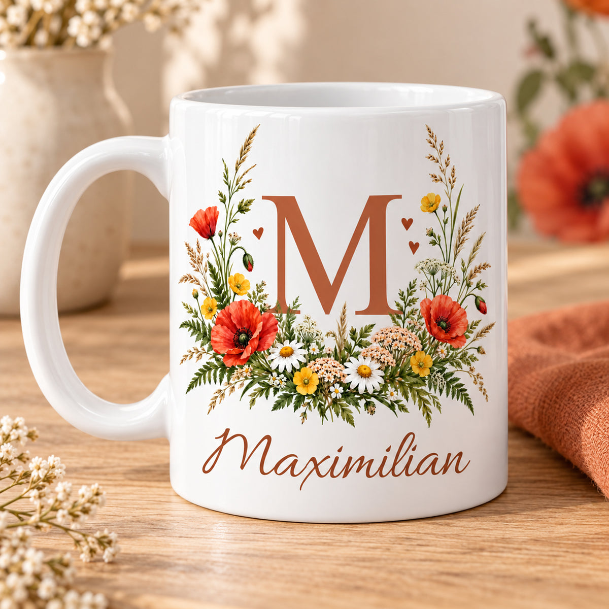 Weiße personalisierte Keramiktasse Wiesenstrauß mit floralem Monogramm – Weitere Motivansicht