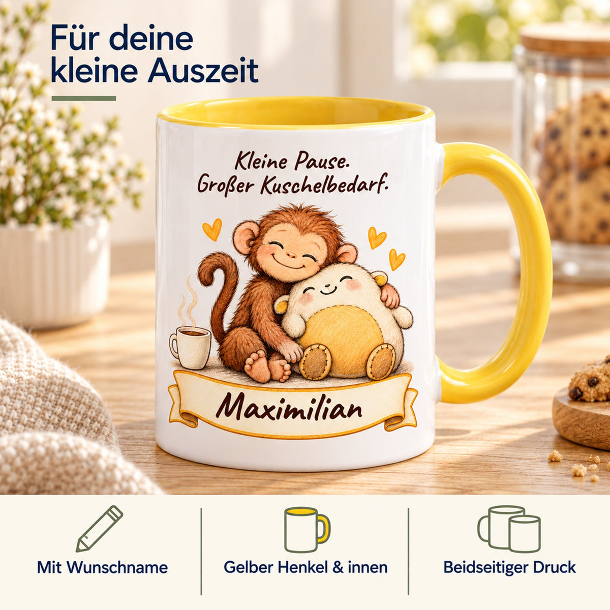Eigenschaften: gelbe personalisierte Tasse mit Baby-Affe, Motiv Kleine Pause, Beispielname Maximilian