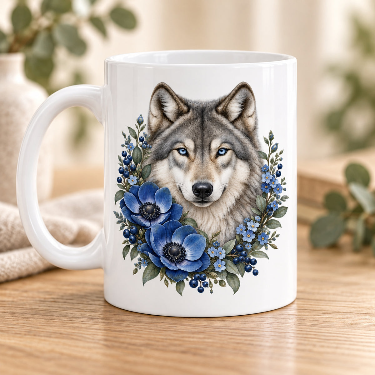 Weiße Wolf-Tasse Blauer Blütenzauber mit blauen Blumen – Rückseite mit gleichem Motiv