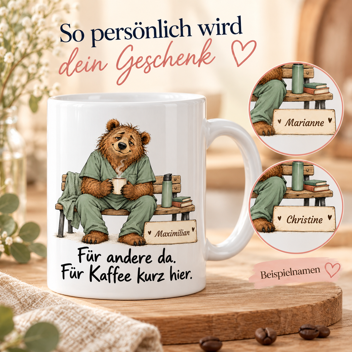 Pflege: weiße Tasse mit Bär-Berufsmotiv, Spruch und Beispielname Maximilian – Personalisierungsbeispiele