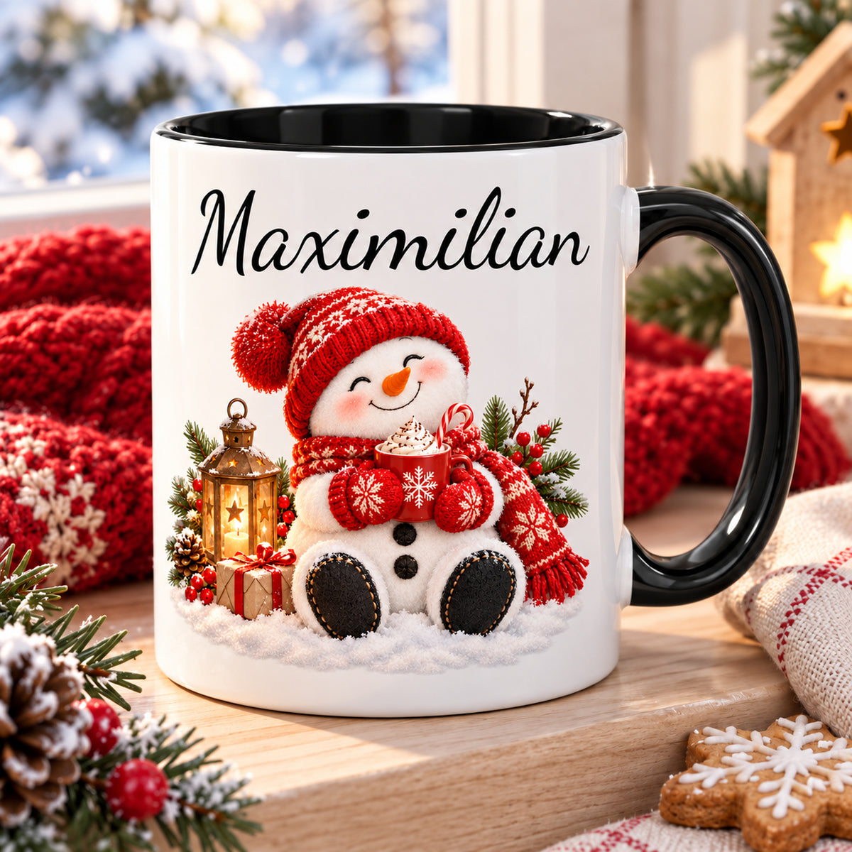 Winterliche Alltagsszene: Schneemann-Tasse Kakao-Auszeit, schwarzer Henkel, 330 ml, mit Beispielname Maximilian