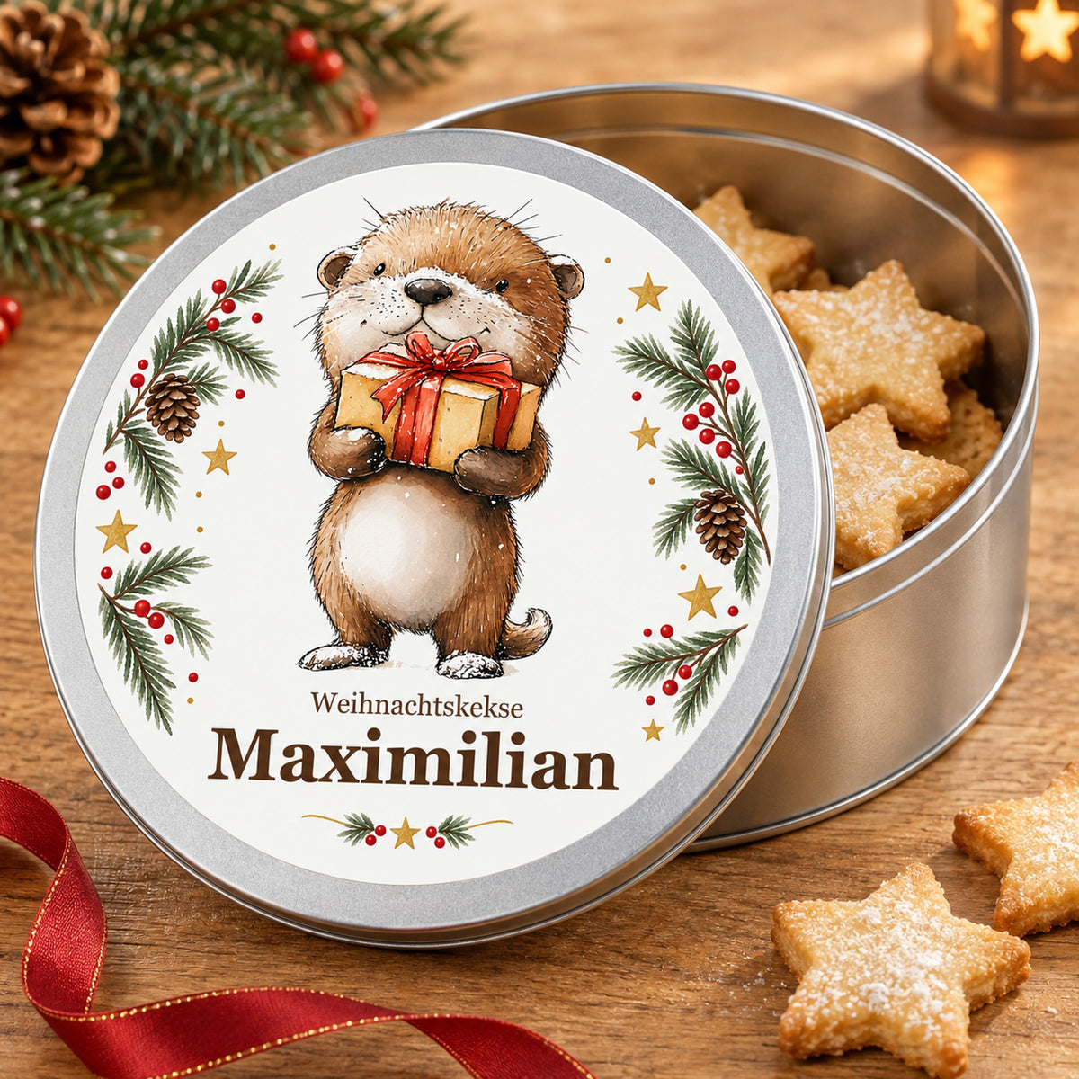 Keksdose Weihnachten, Otter mit Geschenk, mit Wunschname geöffnet mit Sternkeksen und separatem bedrucktem Deckel