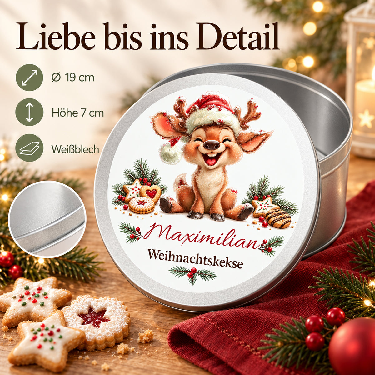 Keksdose mit lachendem Rentier mit Weihnachtsmütze: Weißblech, Durchmesser 19 cm und Höhe 7 cm.