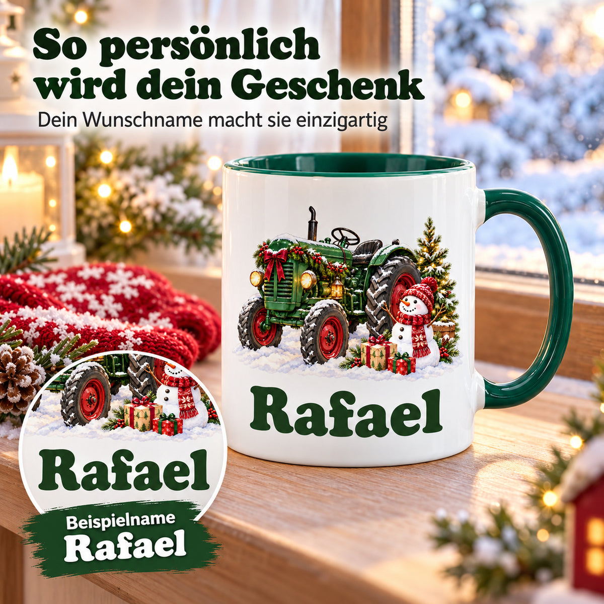 Weiße Tasse mit grünem Henkel: Trecker mit Schneemann und Wunschname; runder Ausschnitt zeigt den personalisierten Druck.