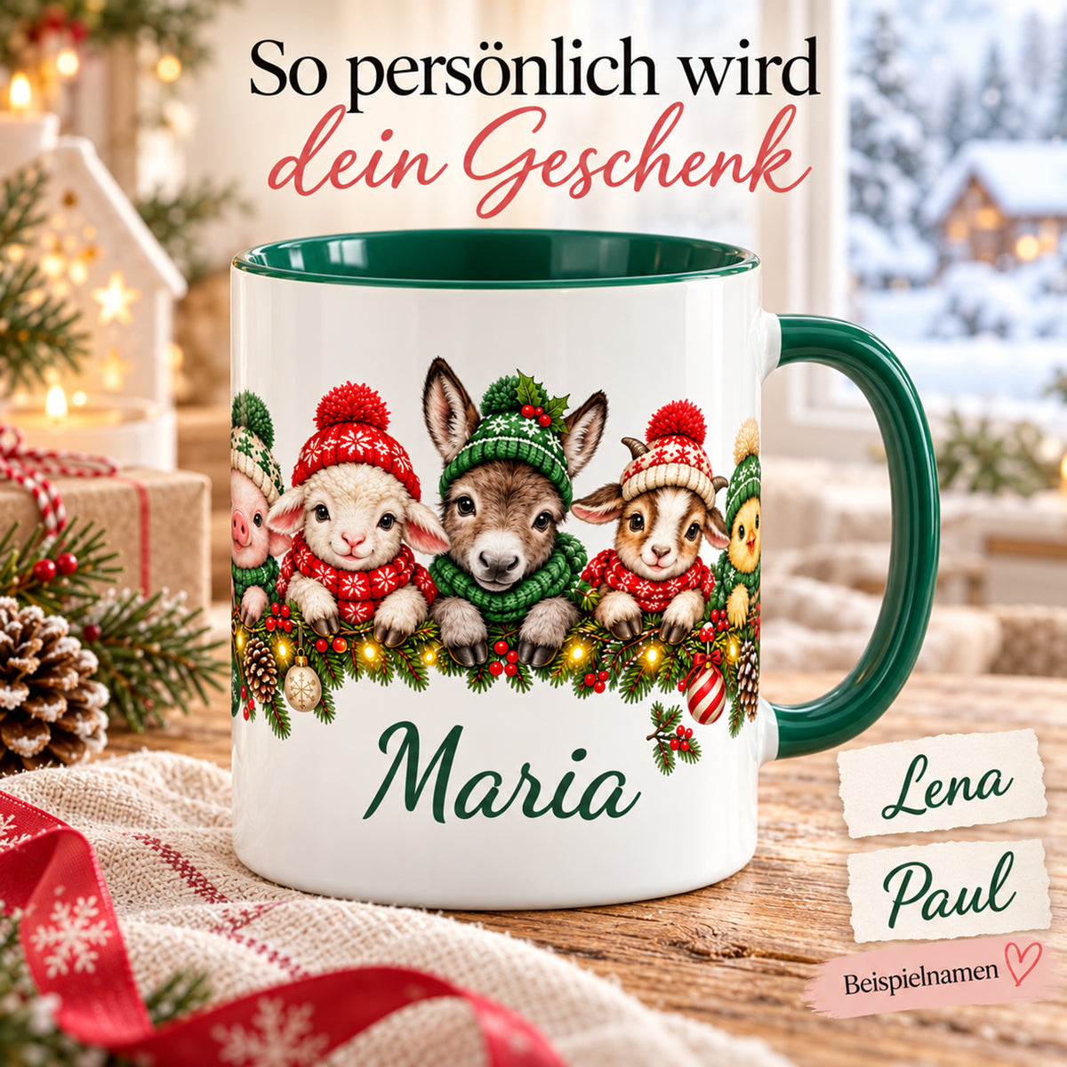 Personalisierte Weihnachtstasse mit Bauernhoftieren und Wunschname, daneben weitere Schriftbeispiele.