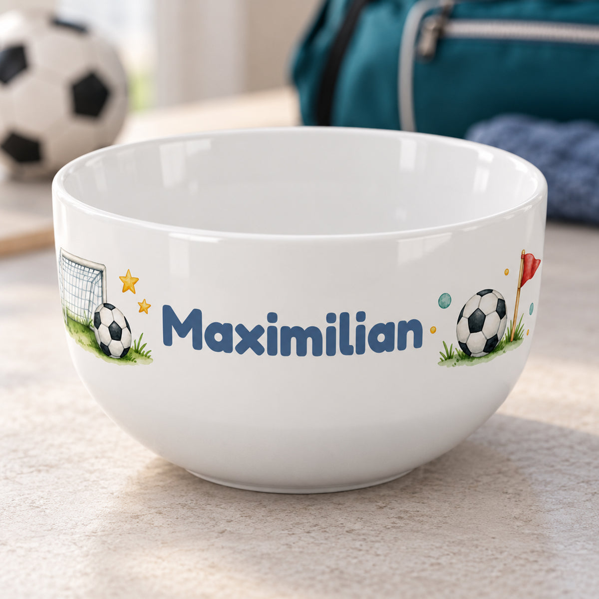 Müslischale mit Tor und Ball und Wunschname schräg von vorne mit sichtbarem Innenraum