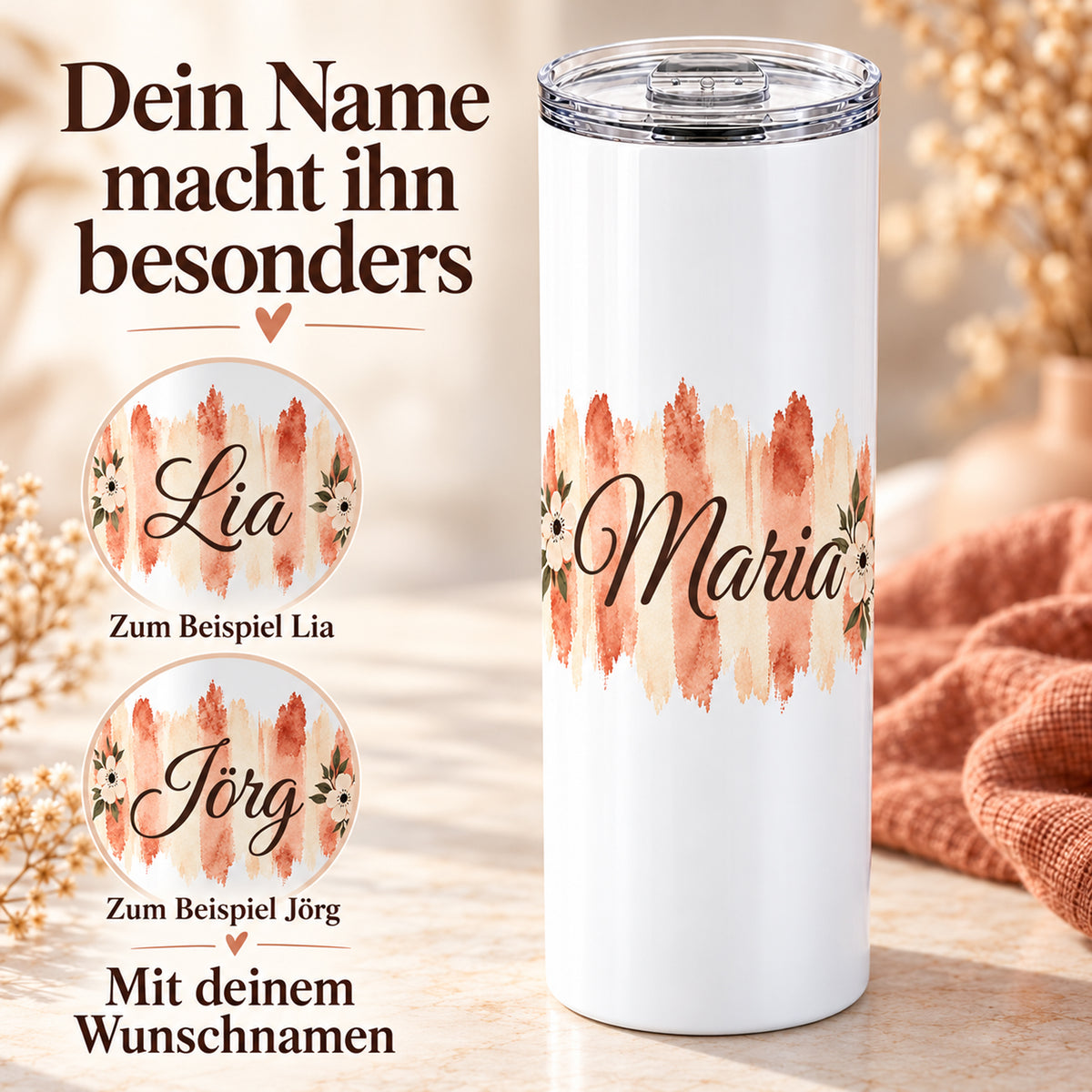 Weißer Thermobecher mit Motiv Terrakottablüte, personalisiertem Namen mit zwei gekennzeichneten Namensbeispielen.
