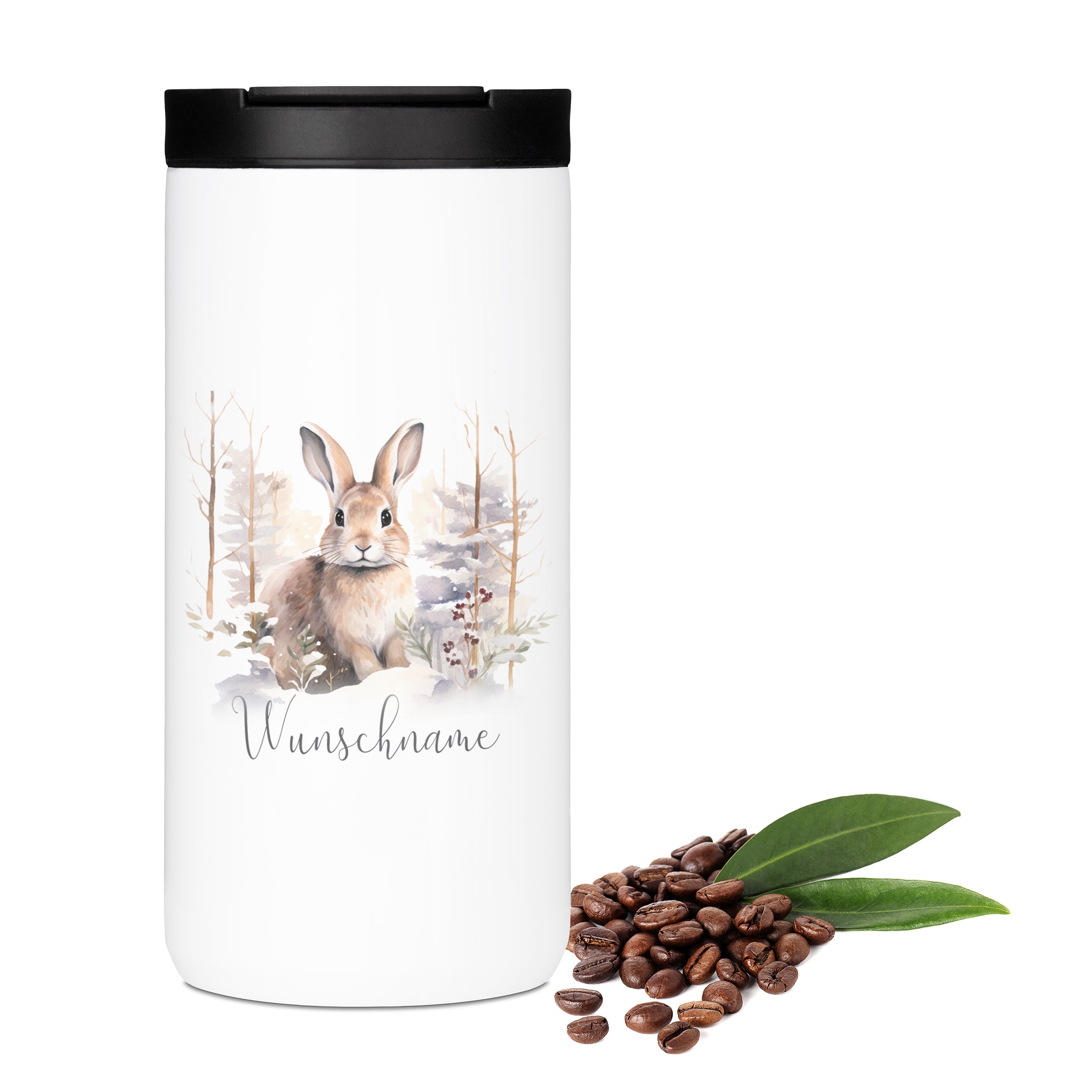 Weißer Kaffeebecher mit Kaninchenmotiv und Wunschname.