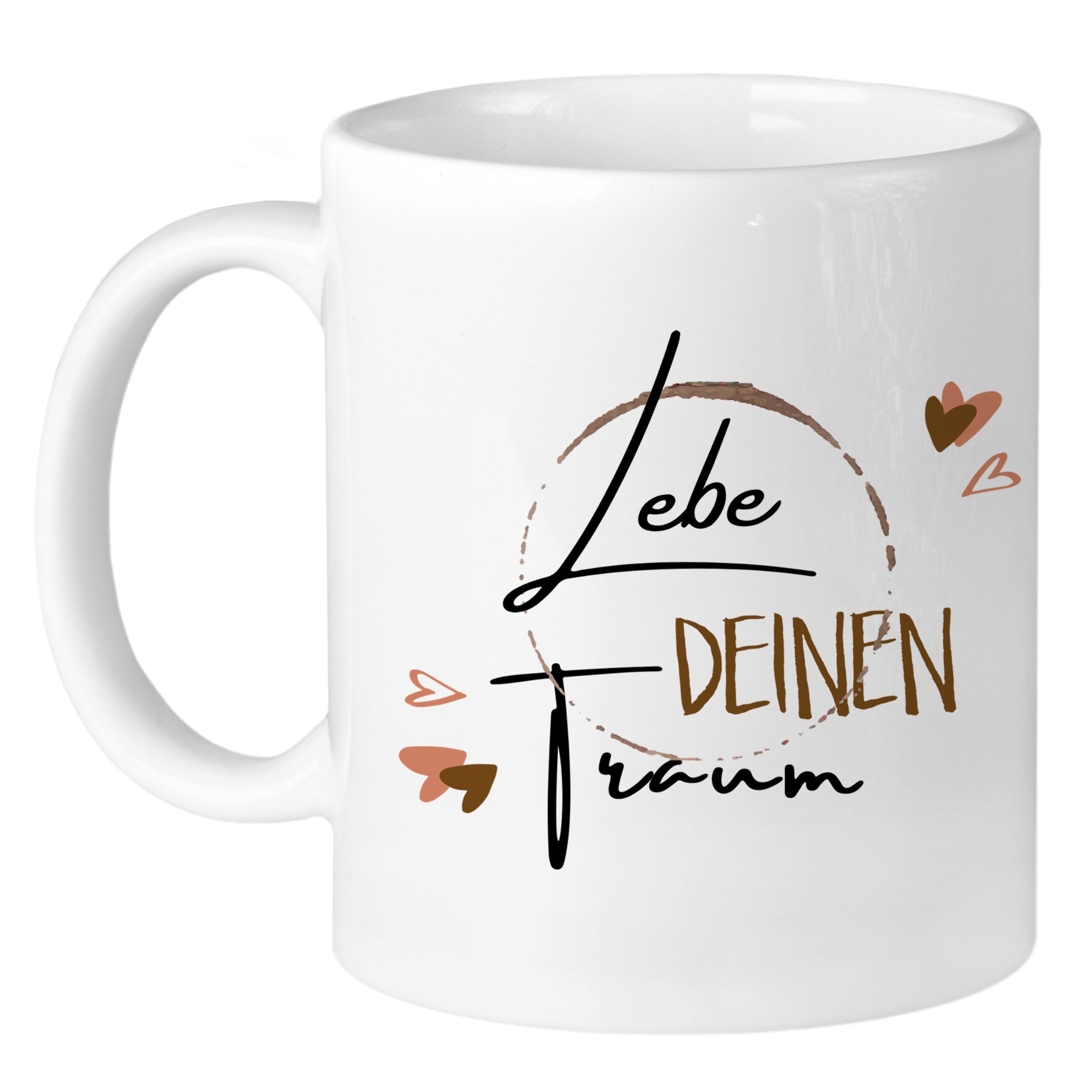 Weiße Tasse mit Aufschrift "Lebe deinen Traum" und Herzmotiven.