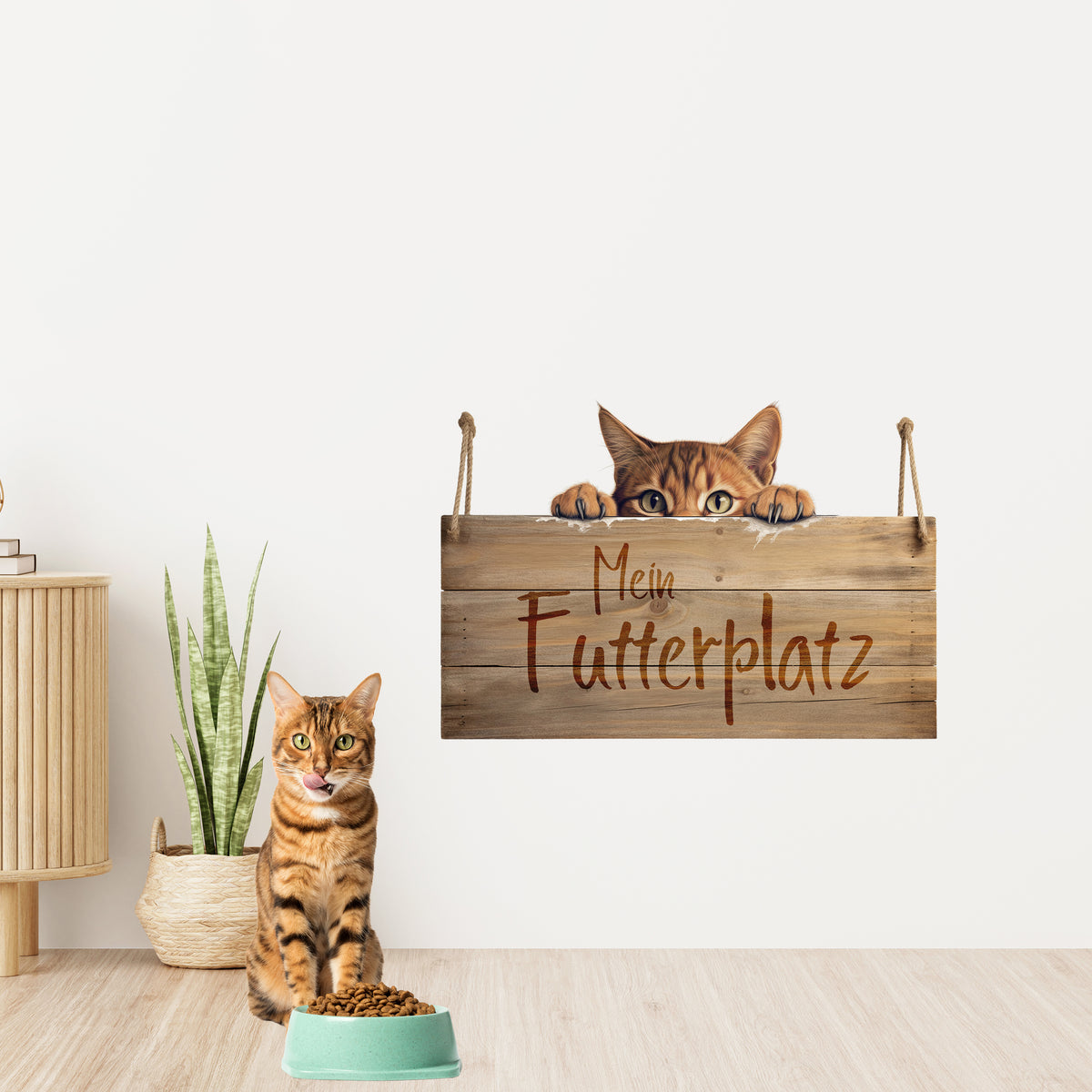 Holzschild "Mein Futterplatz" mit Katze und Futternapf.