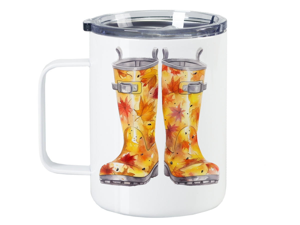 Becher mit bunten Gummistiefeln in Herbstfarben.