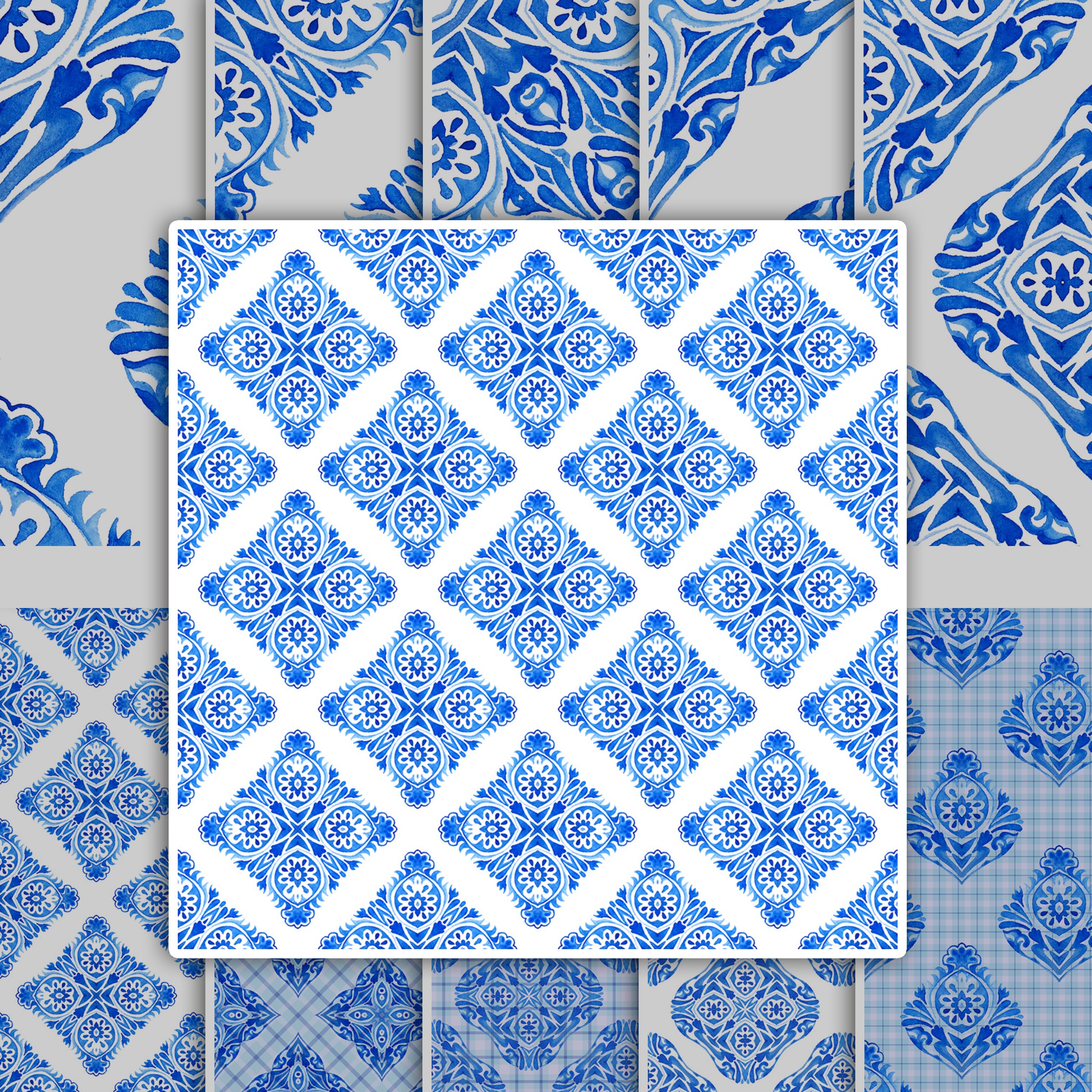 Blau-weiße Fliesenmuster mit floralen Motiven.