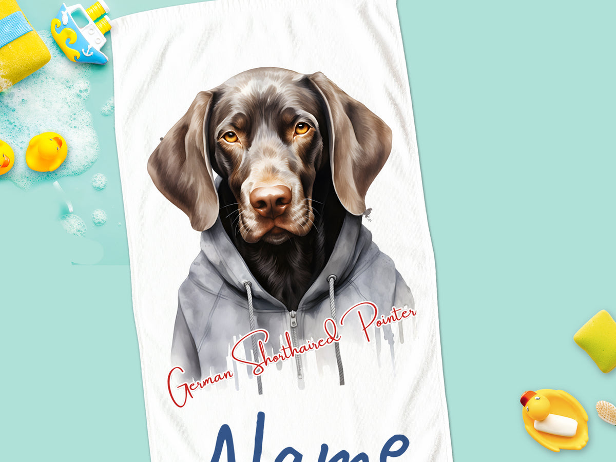 Braun gefärbter Hund im Hoodie, personalisierbar mit Namen.