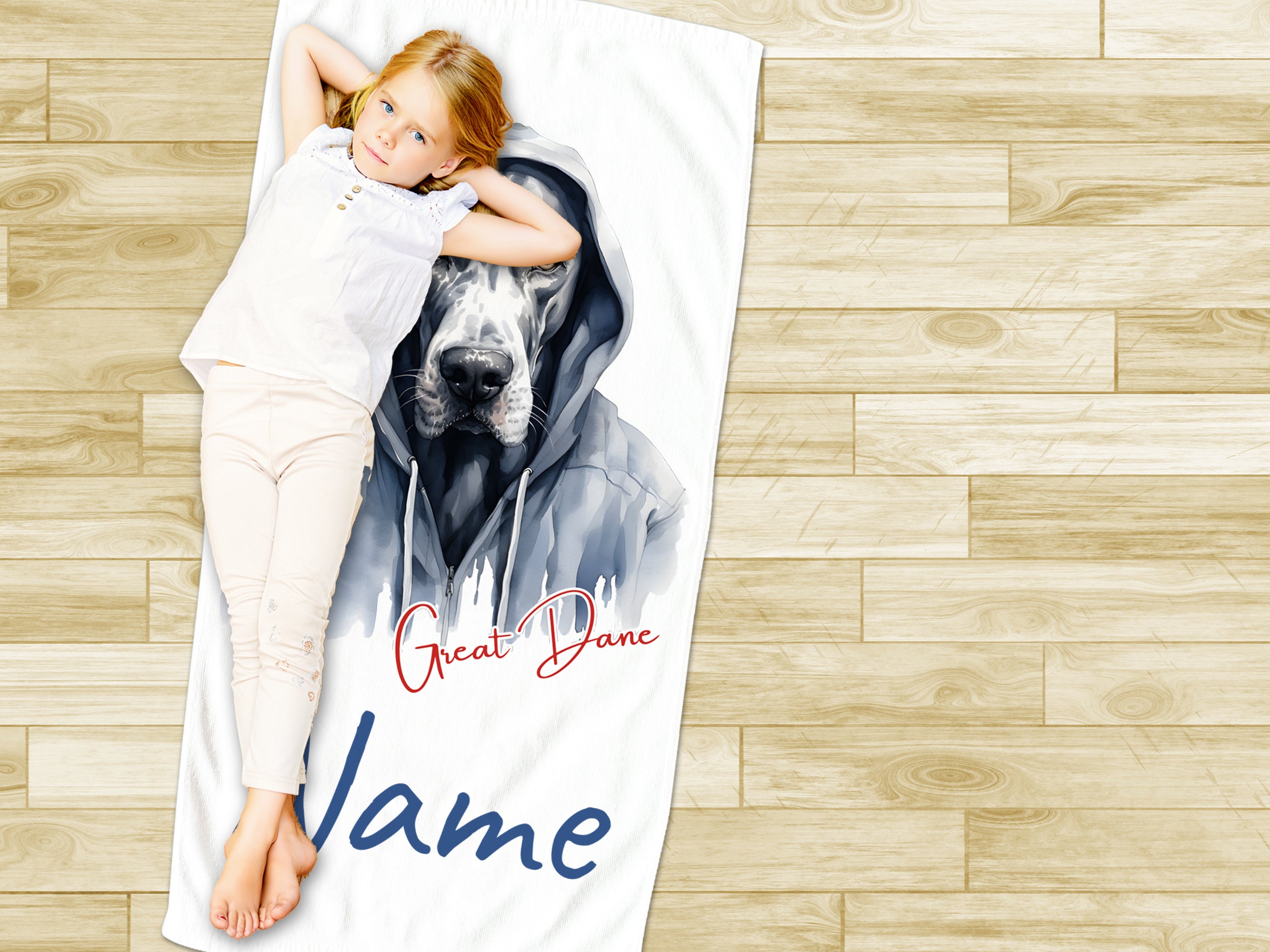Handtuch mit Great Dane und personalisiertem Namen in Blau.