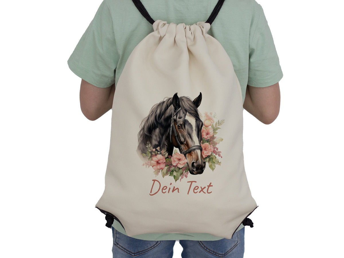 Beige Rucksack mit Pferdemotiv und Blumen, personalisierbar.