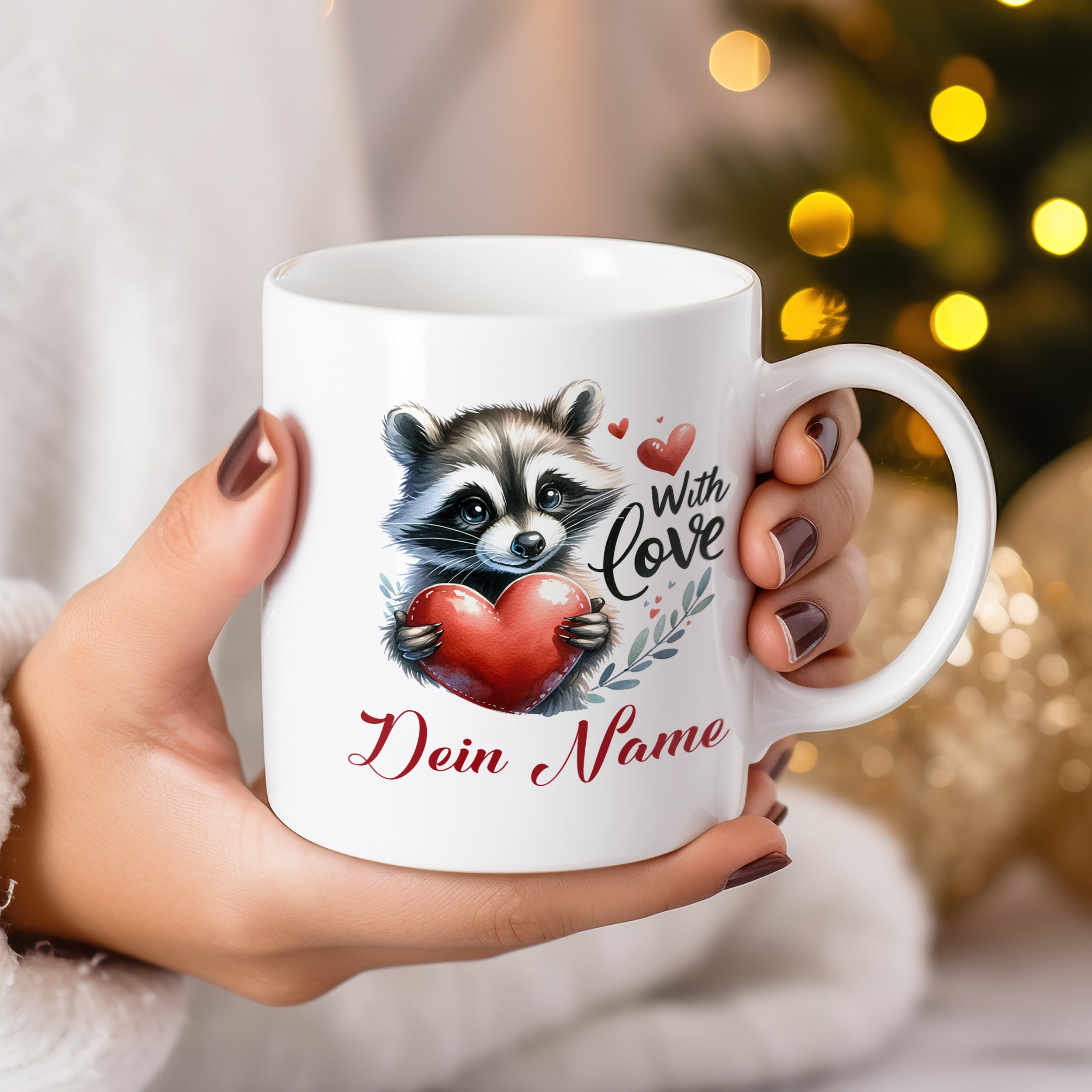 Weiße Tasse mit Waschbär und rotem Herz, personalisiert.