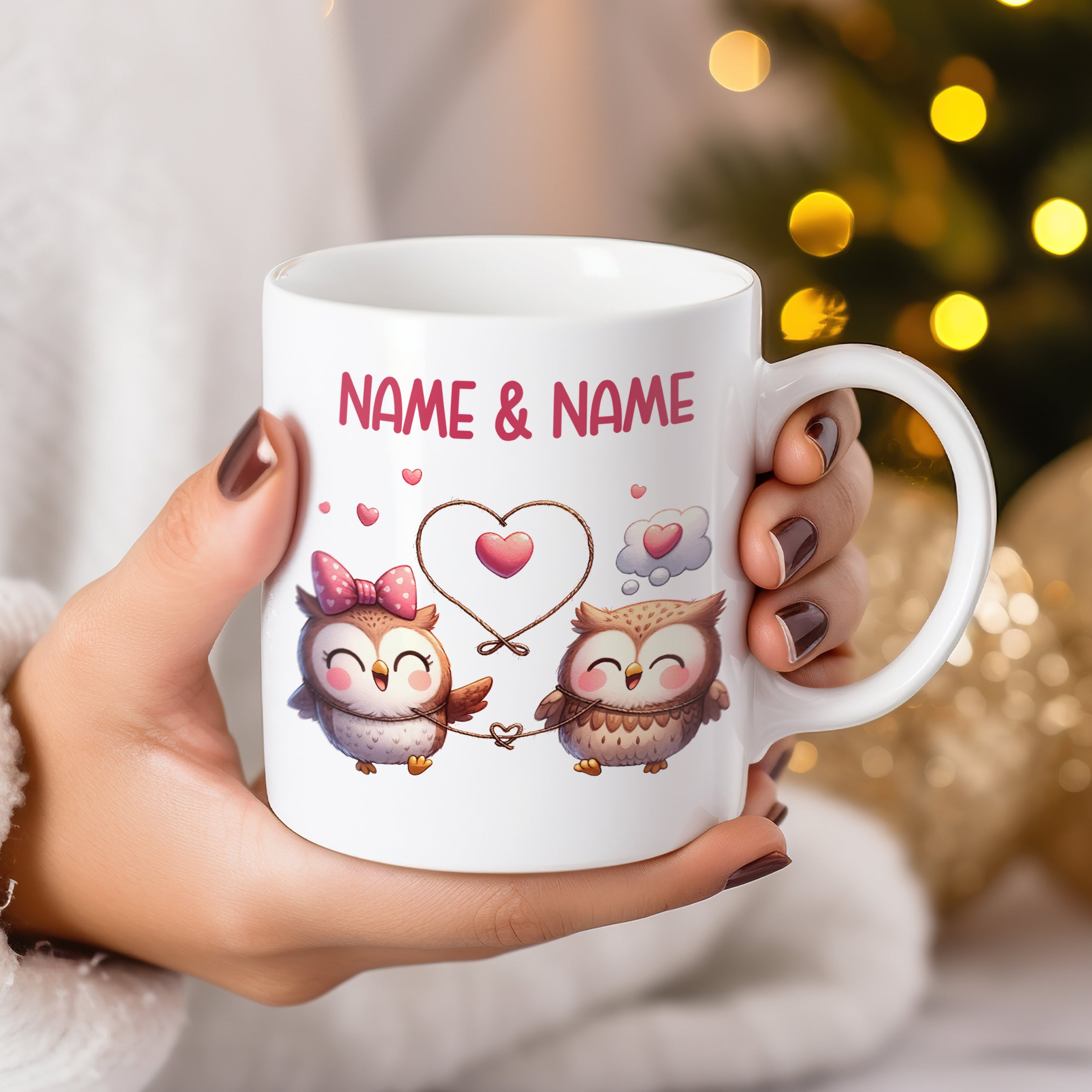 Kaffeetasse mit Eulen-Design und personalisierbarem Text.