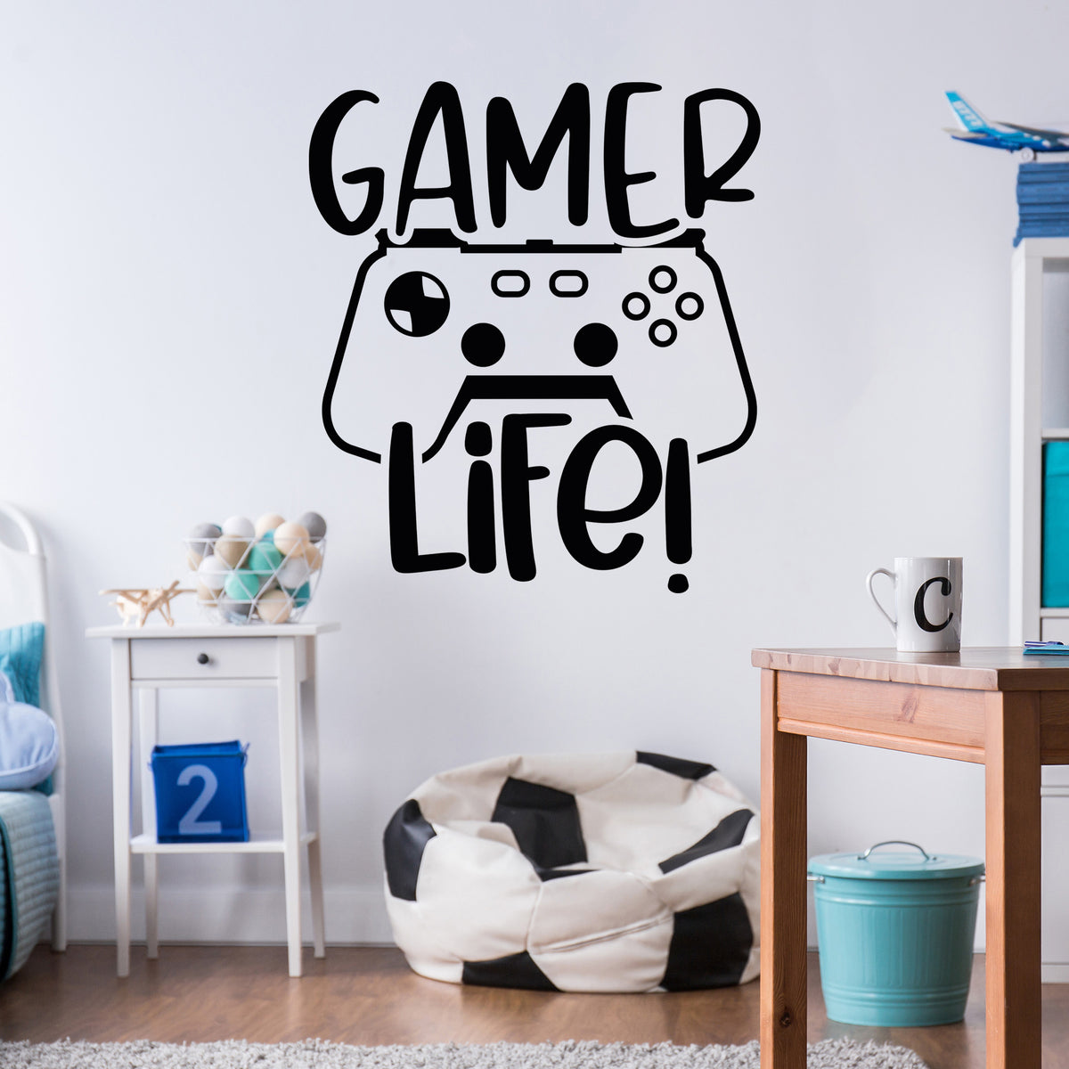Wandtattoo Gamer Life mit Gamepad im Kinderzimmer