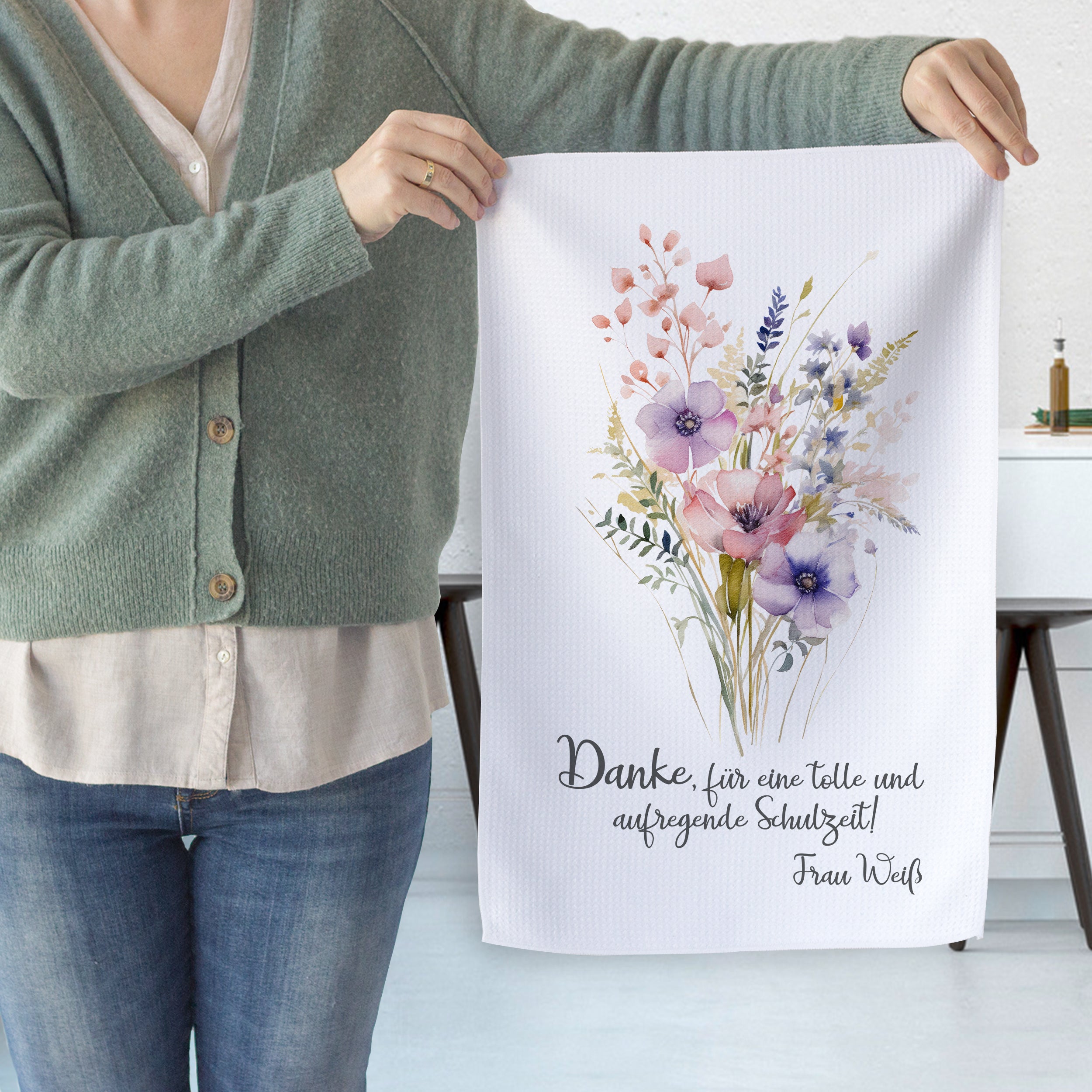 Blumenillustration mit Dankestext in Pastellfarben.