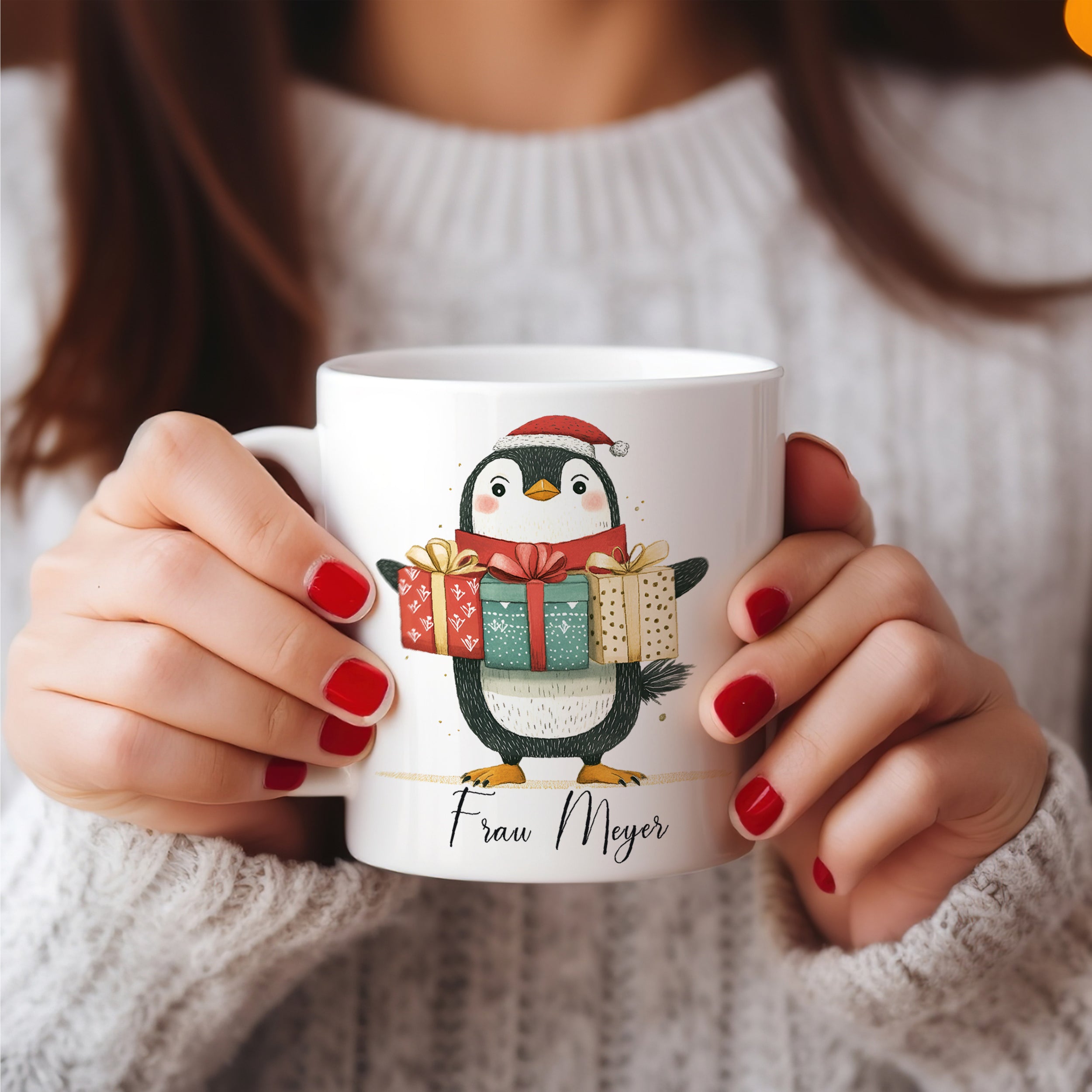Tasse mit Pinguin, Geschenken und personalisiertem Namen.