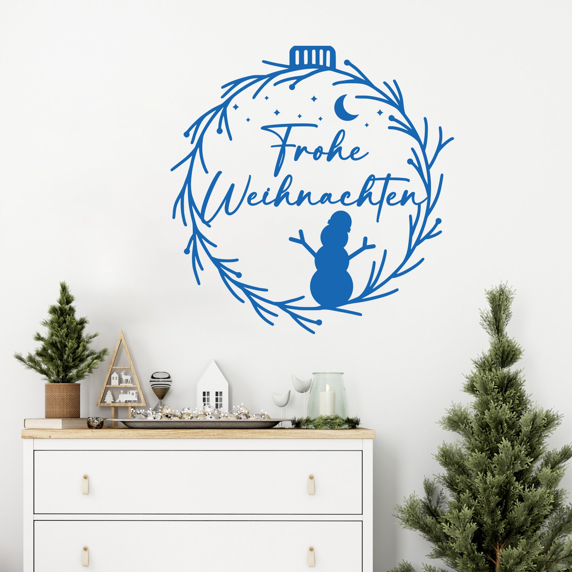 Frohe Weihnachten Wandtattoo in Blau mit Schneemann.