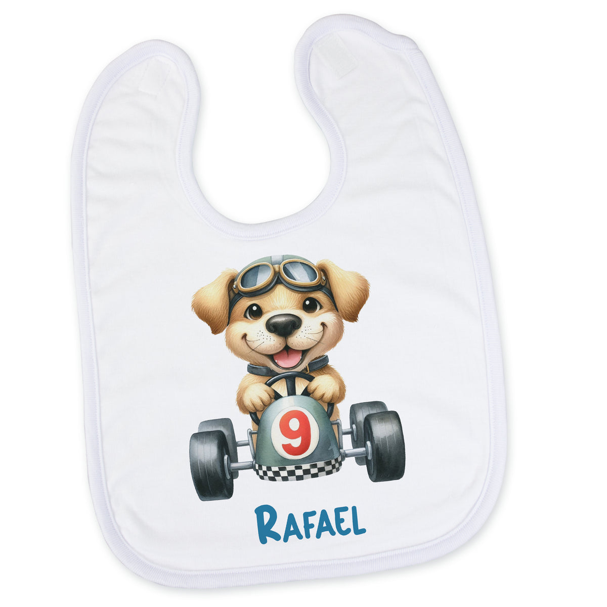 Weißes Lätzchen mit Hund im Rennauto und Namen Rafael.