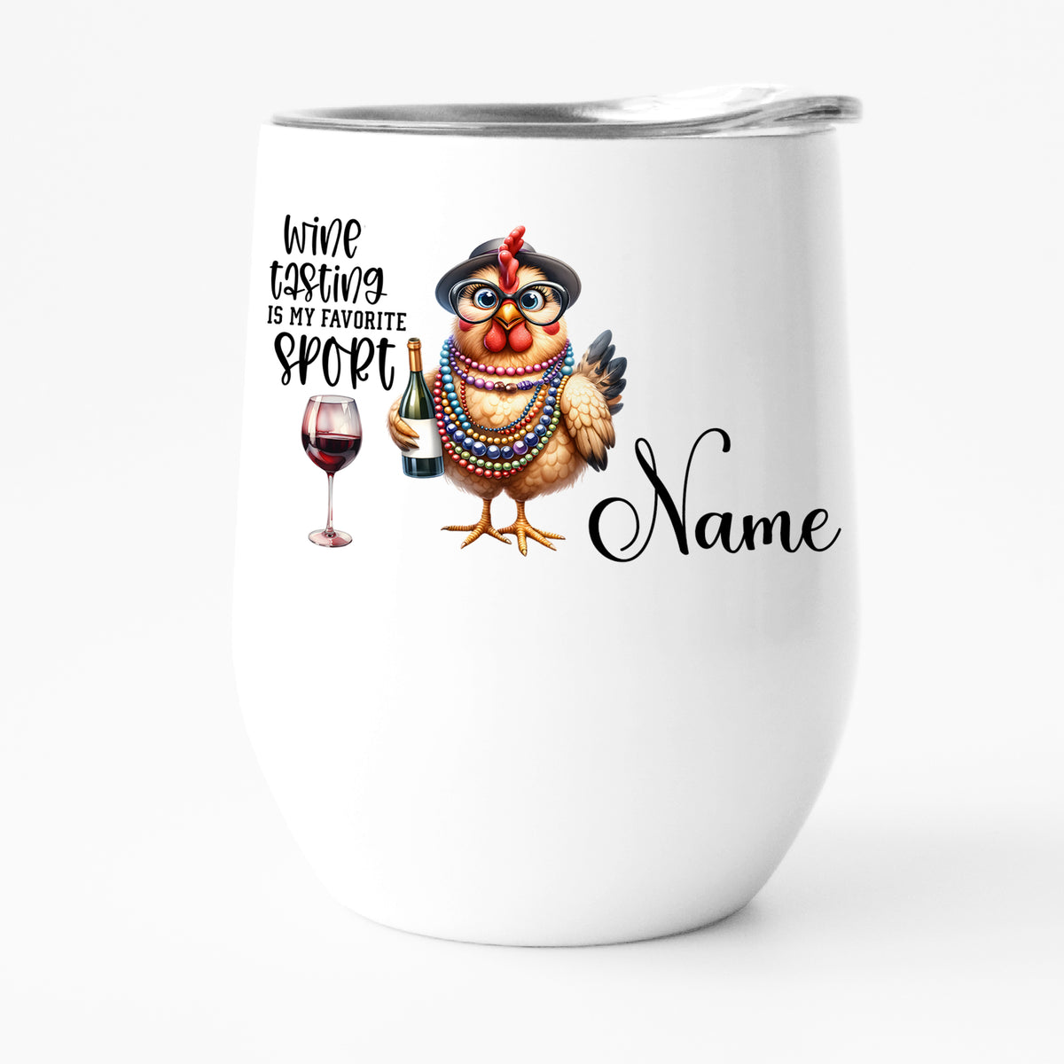 Weißer Becher mit Huhn, Wein und personalisierbarem Namen.