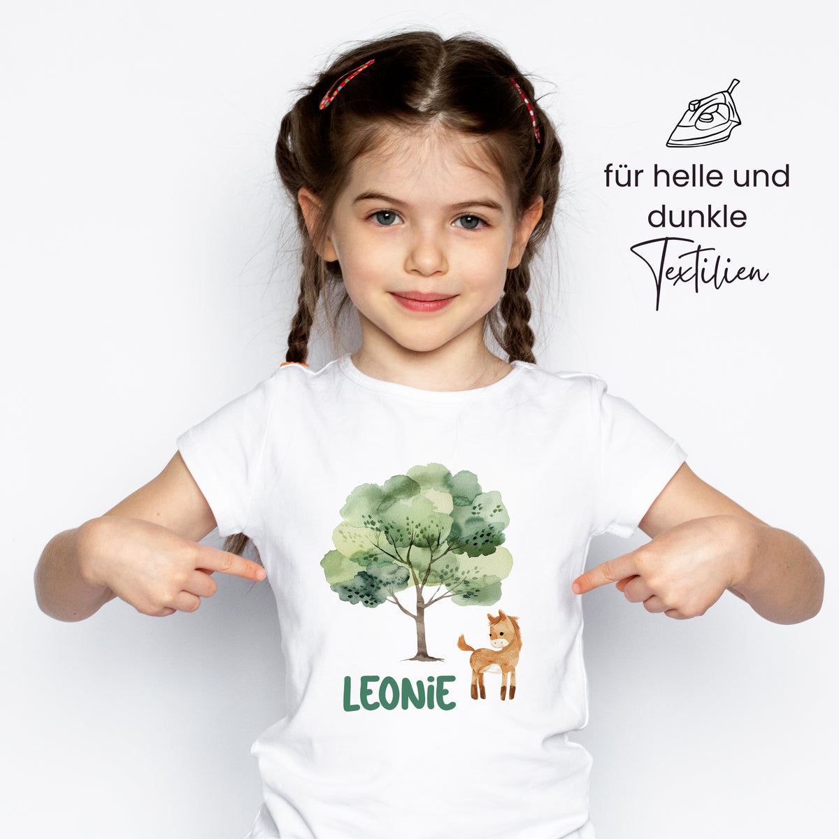 Weißes T-Shirt mit Baum und Fuchs, Name "LEONIE".