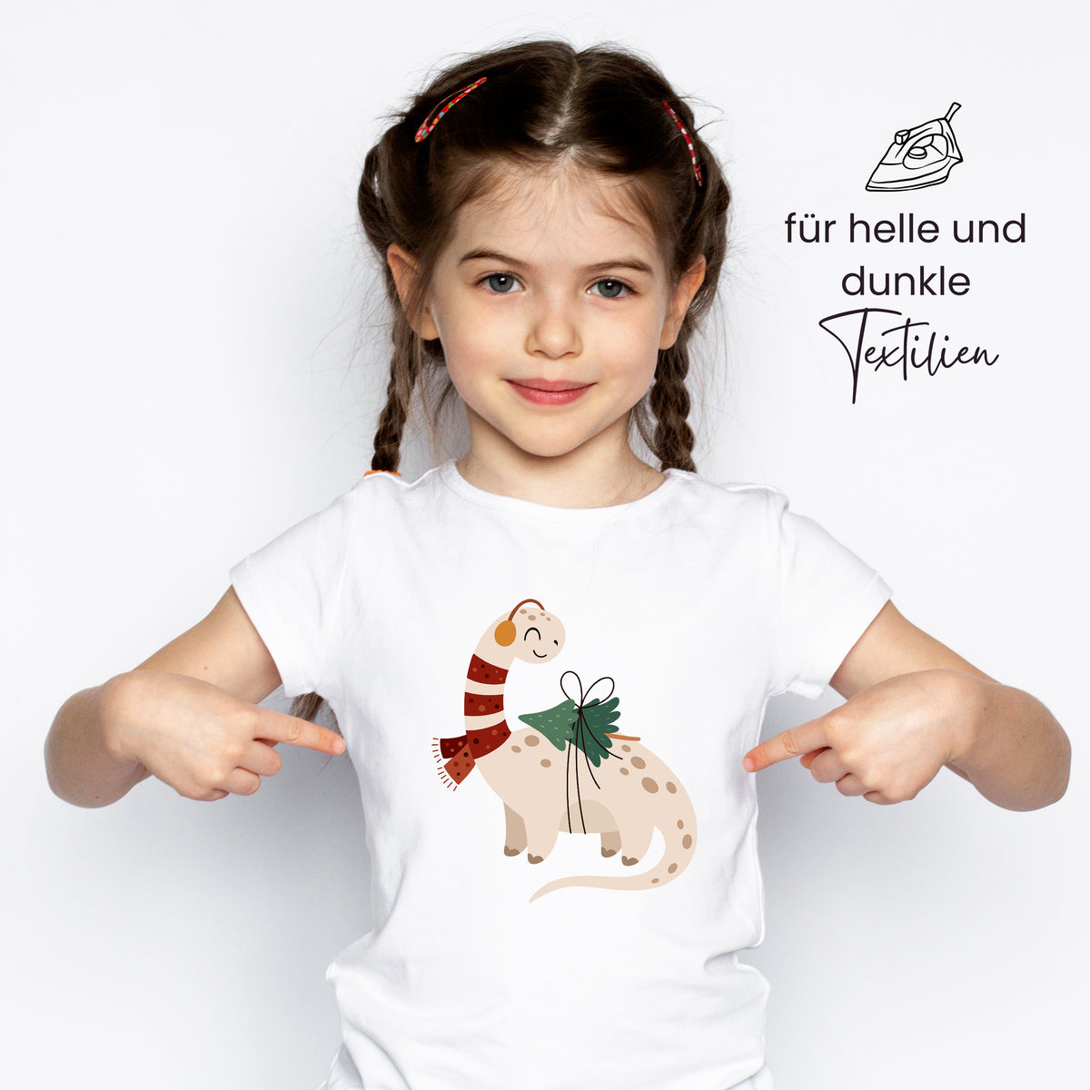 Weißes T-Shirt mit niedlichem Dinosaurier und Geschenk.