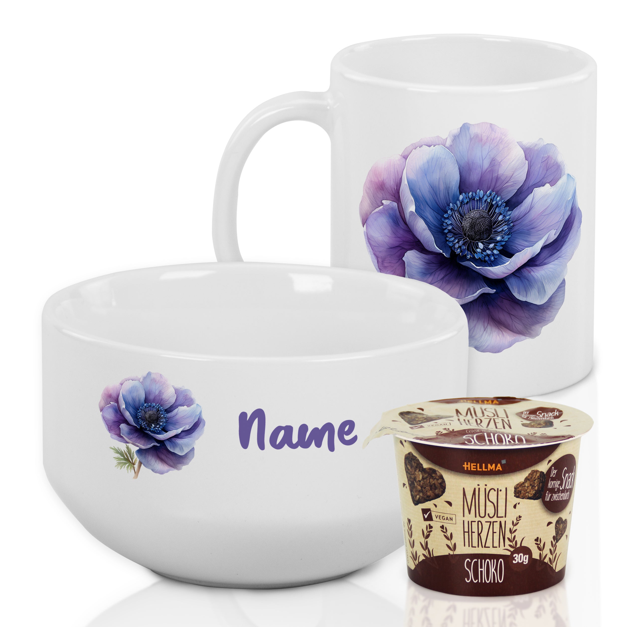 Weiße Schüssel und Tasse mit lila Blütenmotiv.