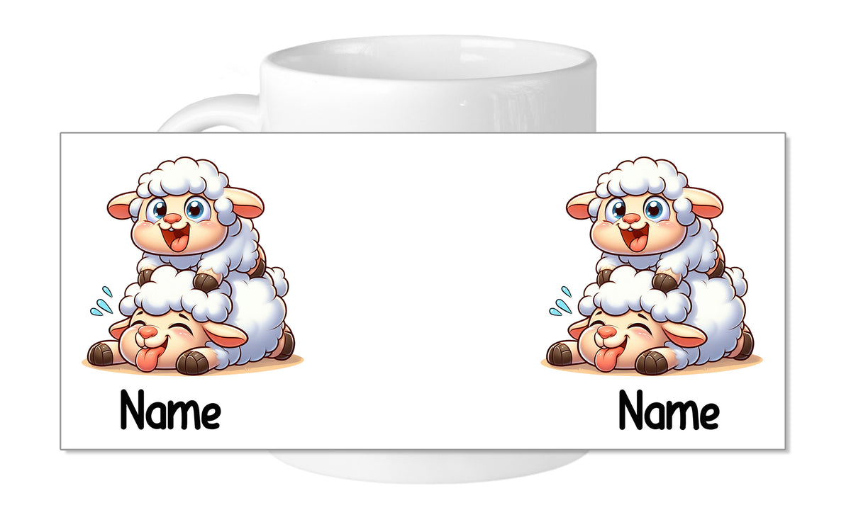 Tasse mit zwei niedlichen, cartoonhaften Schafen.