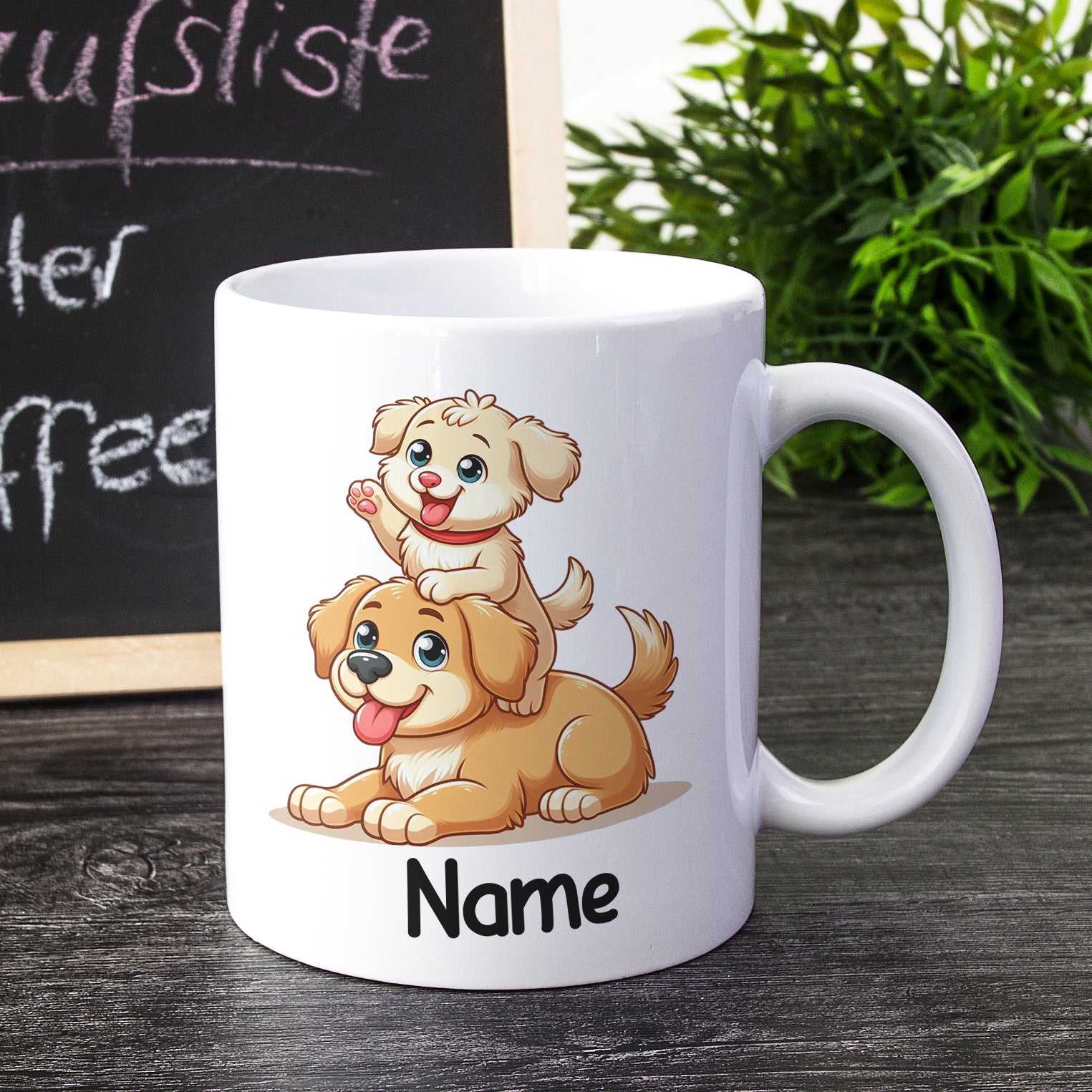 Tasse mit zwei niedlichen Hunden und personalisierbarem Namen.