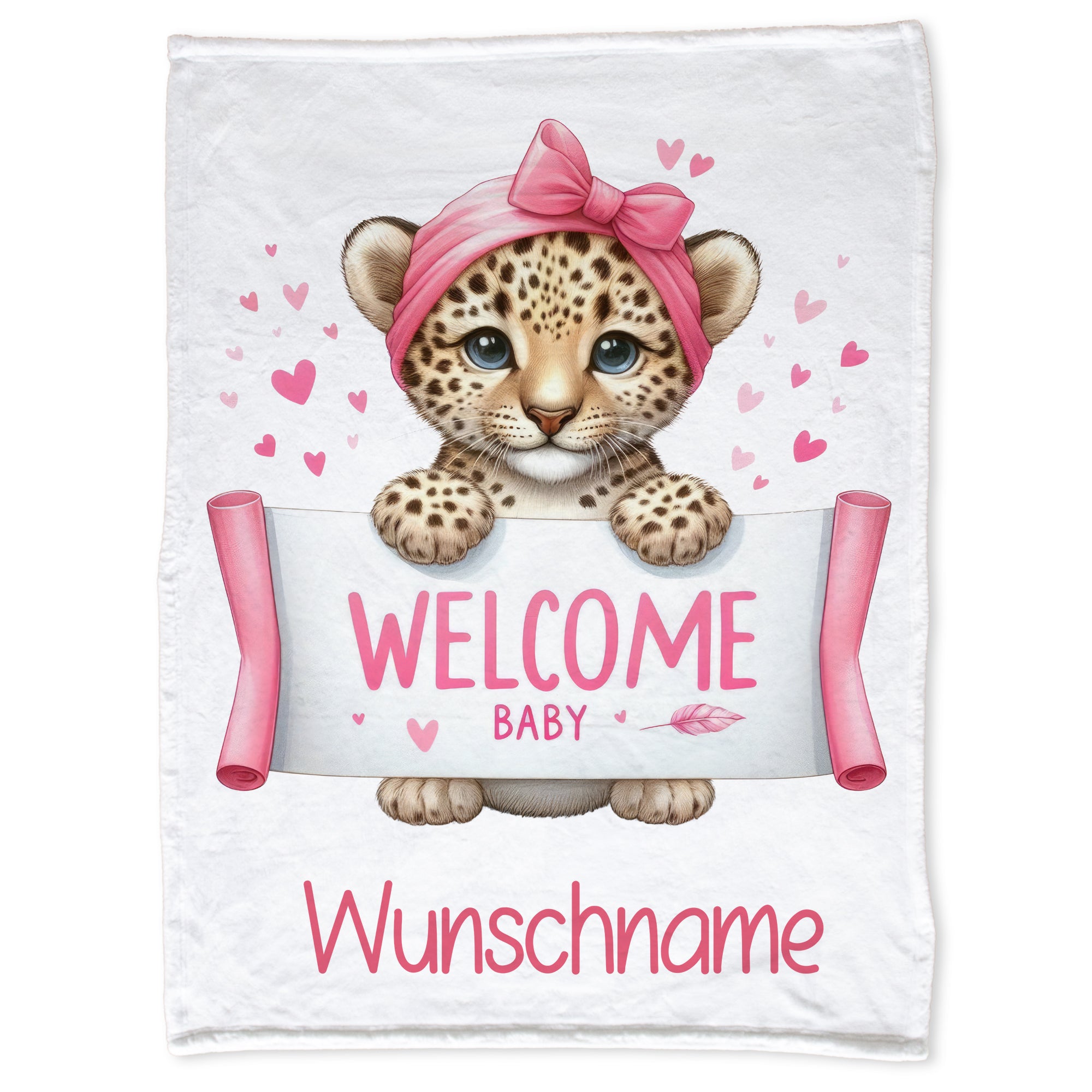 Leopardenbaby mit pinkem Kopftuch und Willkommensschild.