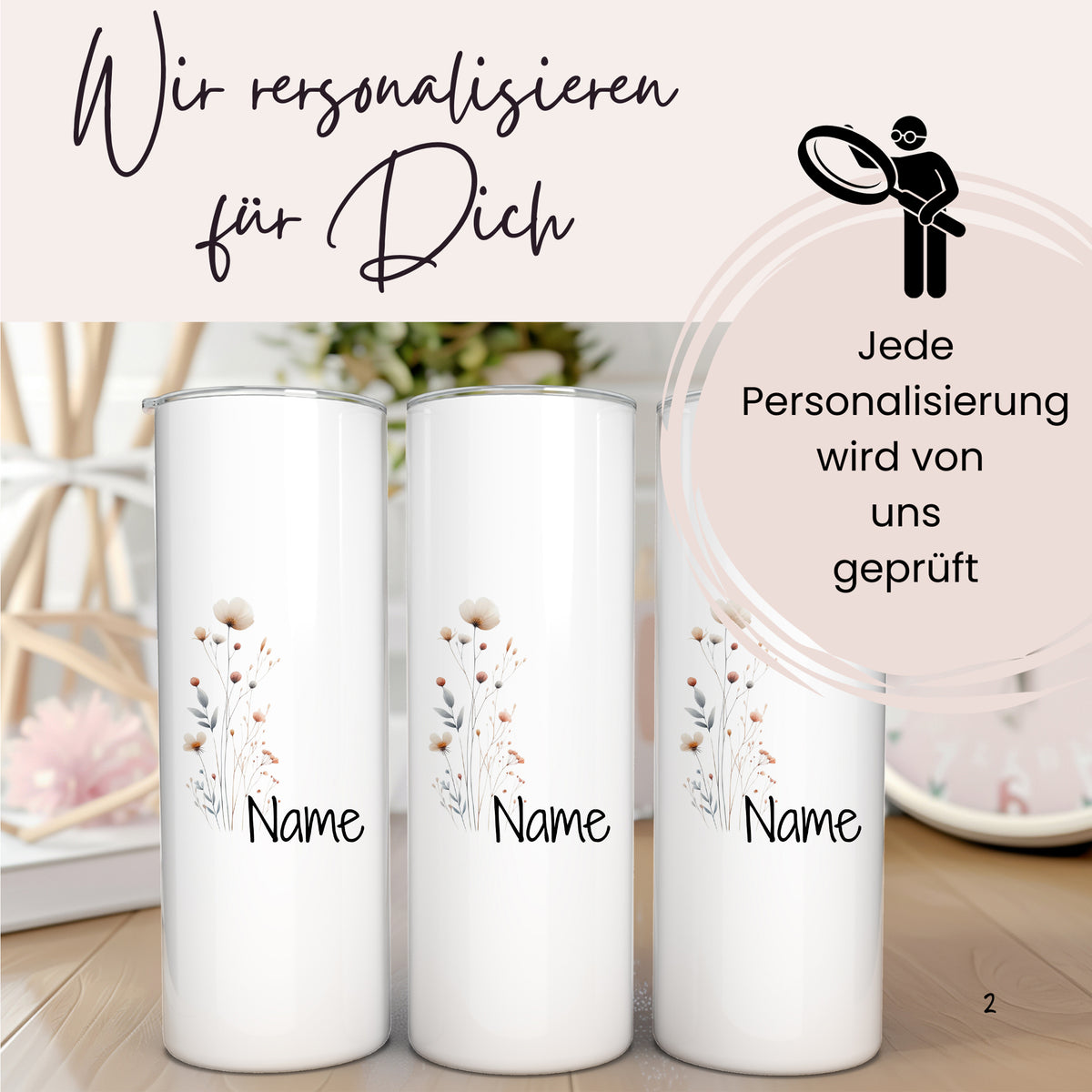 Personalisierte weiße Becher mit floralem Design und Namen.