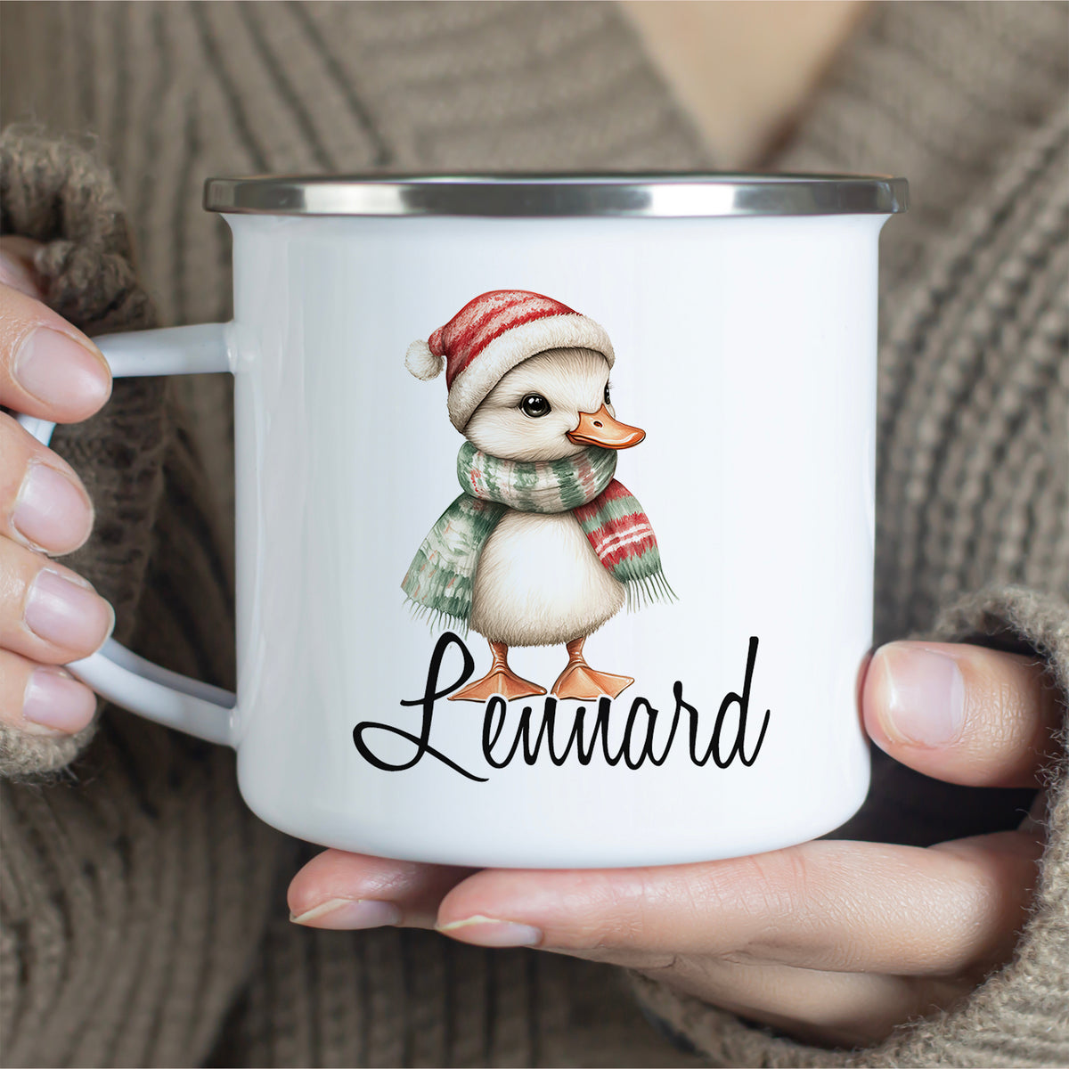 Weiße Tasse mit Entenmotiv und Name "Lennard".