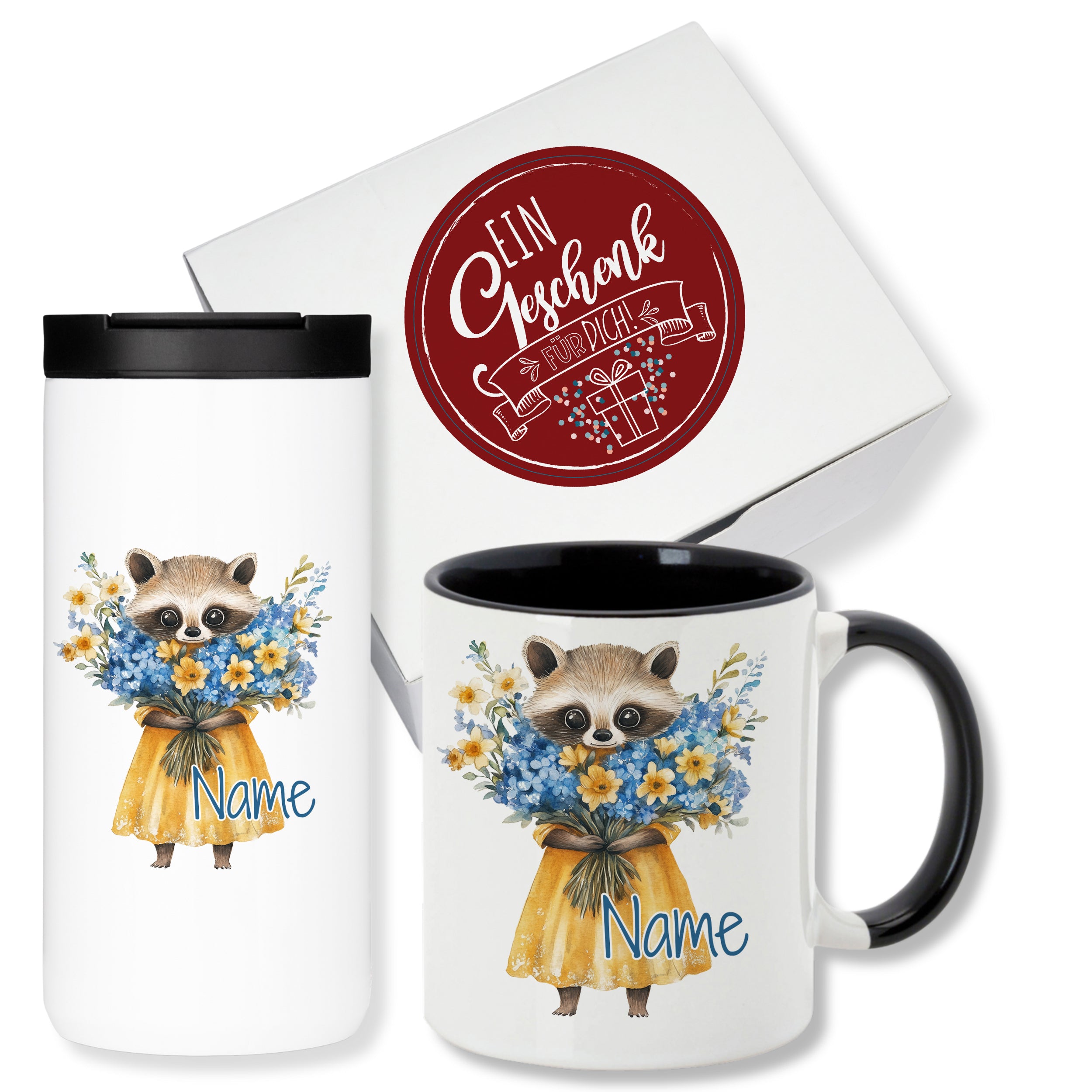 Tasse und Thermobecher mit Waschbär-Motiv und Blumen.