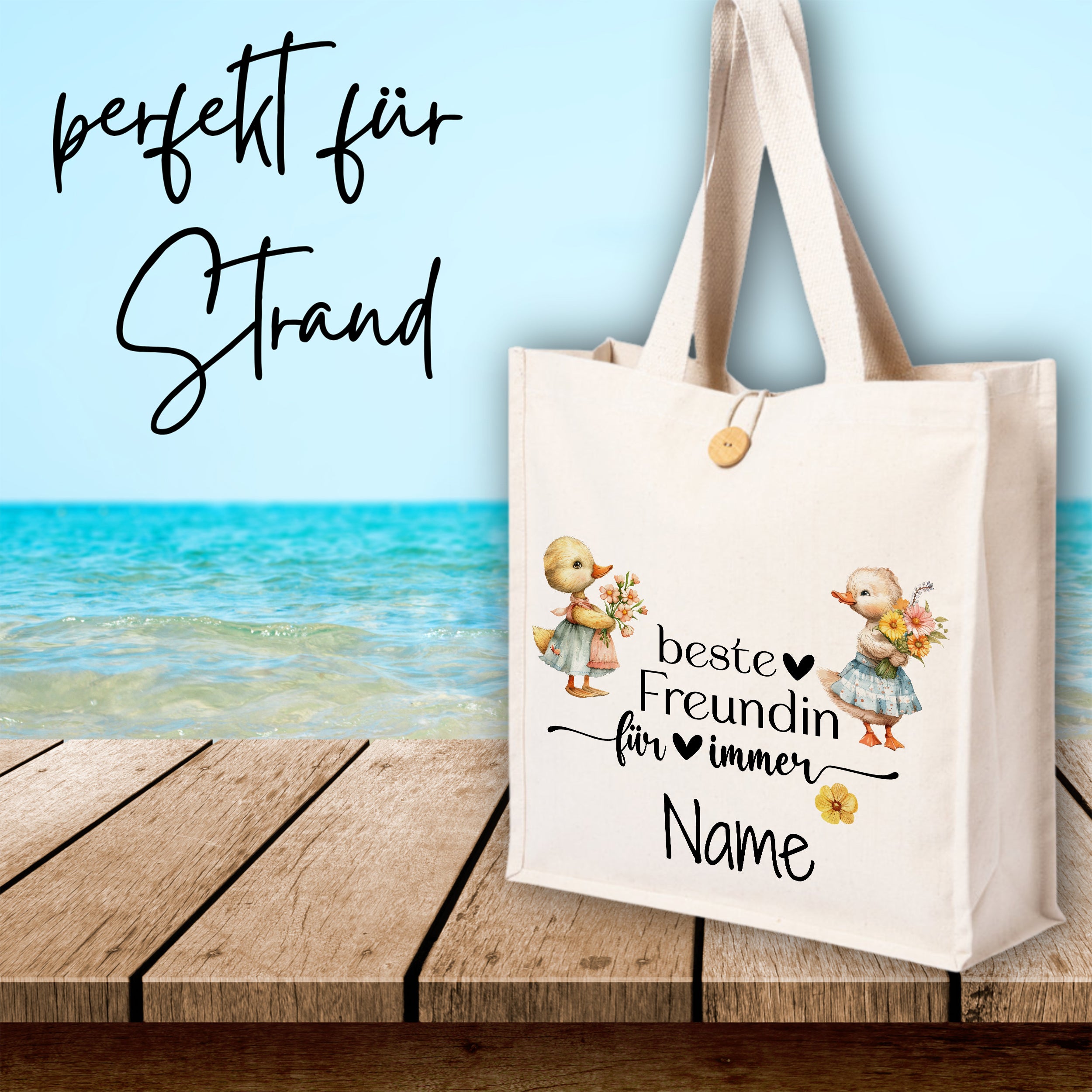 Beige Strandtasche mit niedlichen Enten und persönlichem Namen.