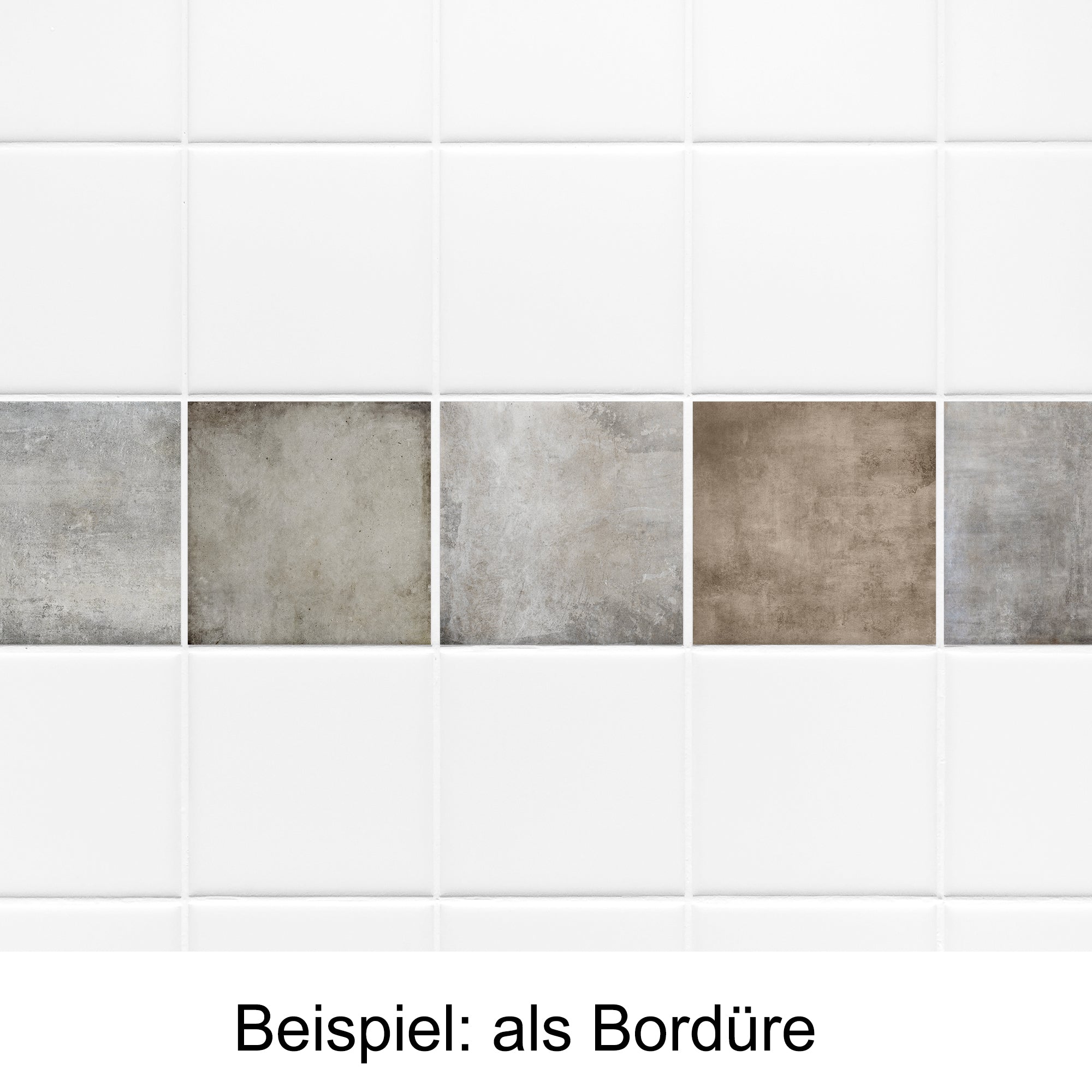 Fliesenbordüre in Grau- und Brauntönen auf weißem Hintergrund.