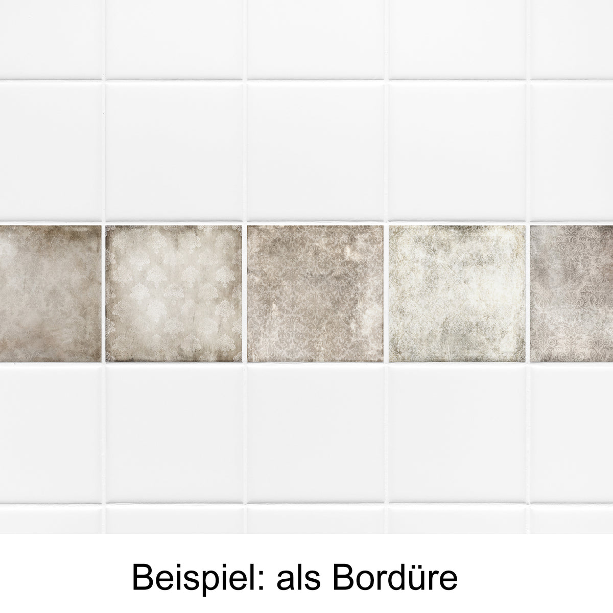 Graue Fliesenbordüre mit strukturiertem Design.