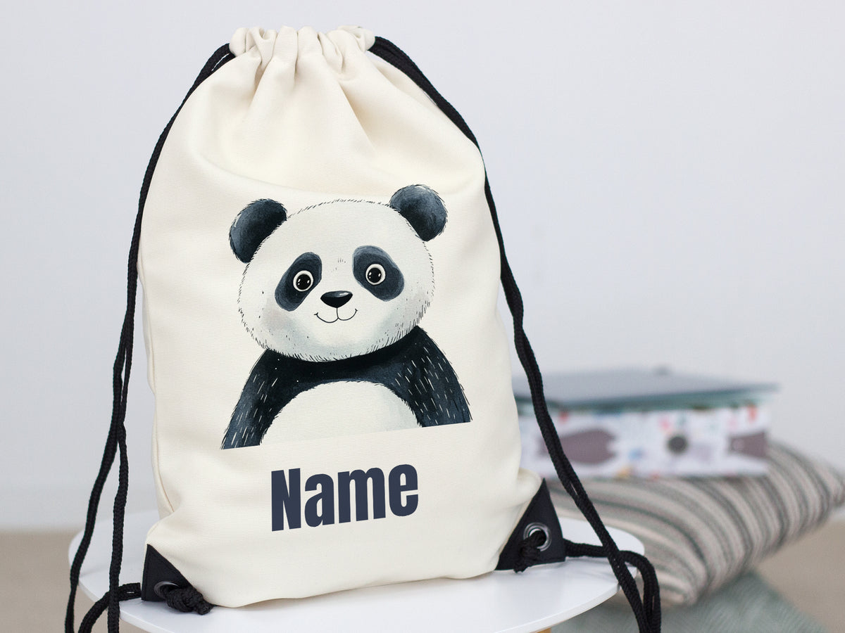Beige Turnbeutel mit Panda-Motiv und personalisierbarem Namen.