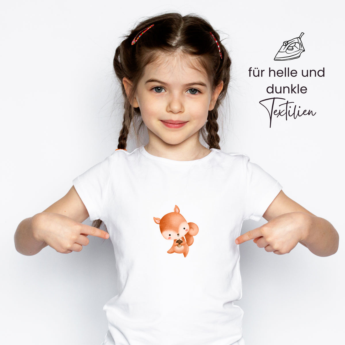 Weißes T-Shirt mit niedlichem Fuchs-Motiv.