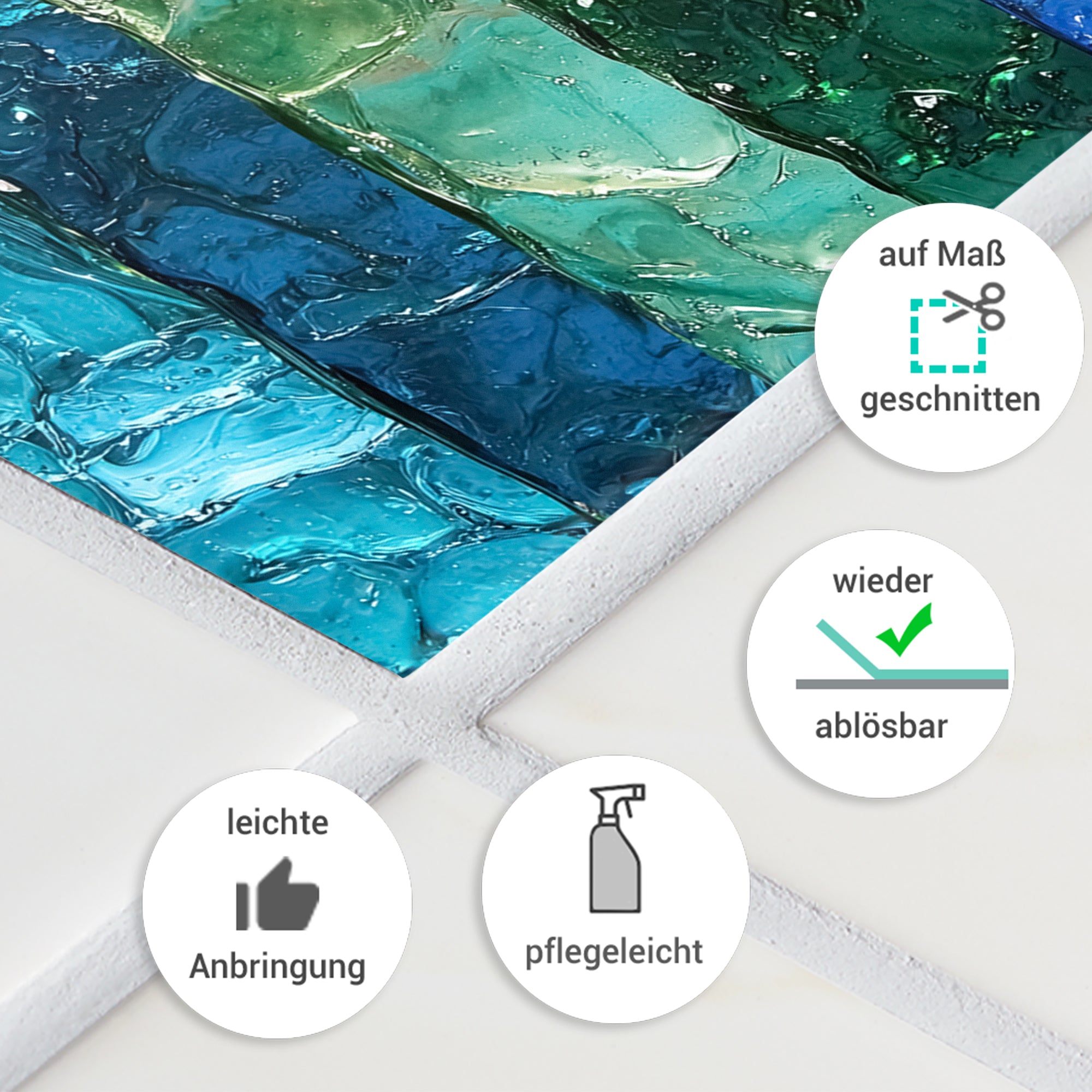 Bunte, ablösbare Wandfolie in Blau- und Grüntönen.