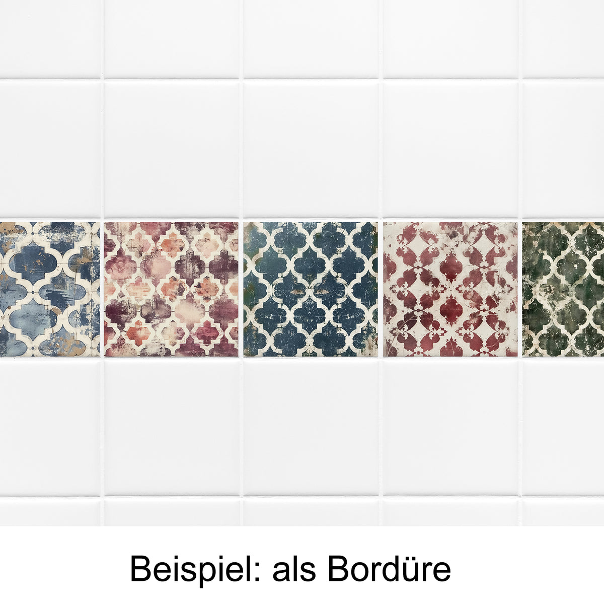 Bunte Fliesenbordüre in Blau, Rot, Grün und Beige.