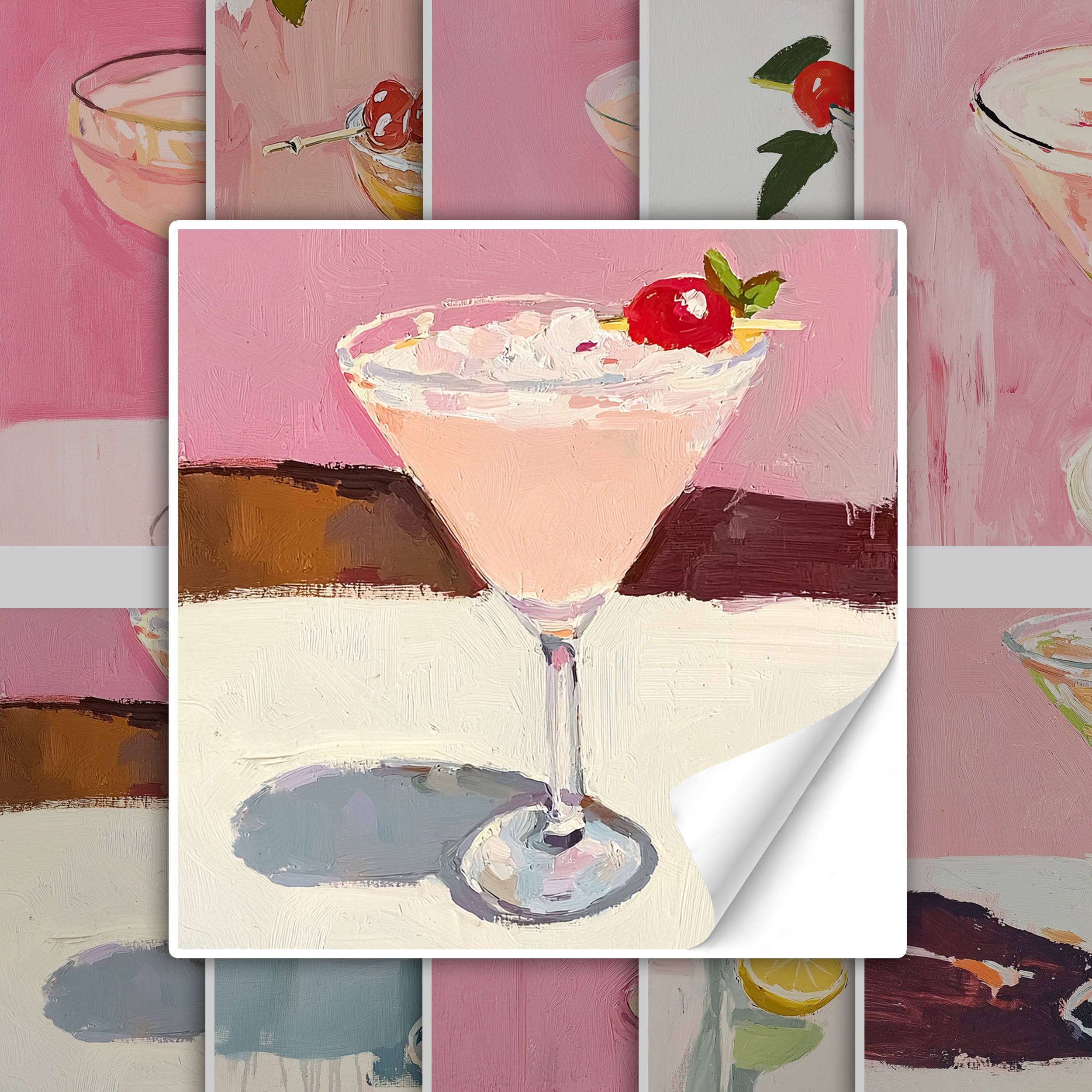 Pink Cocktail mit Sahne und Kirsche im Glas.