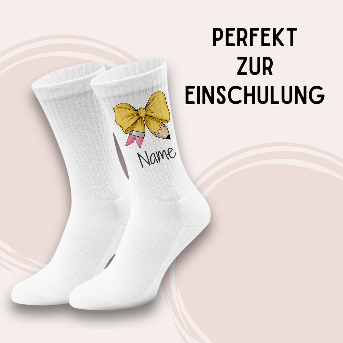 Weiße Socken mit gelbem Schleifenmotiv und Platz für Namen.