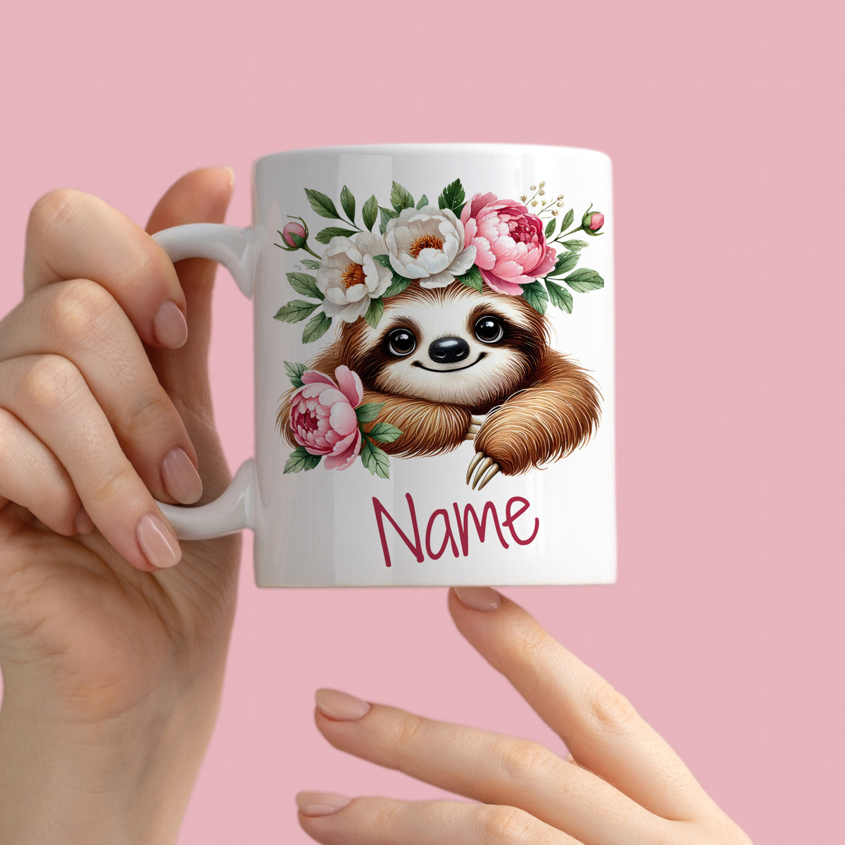 Tasse mit niedlichem Faultier und Blumenkranz, personalisierbar.