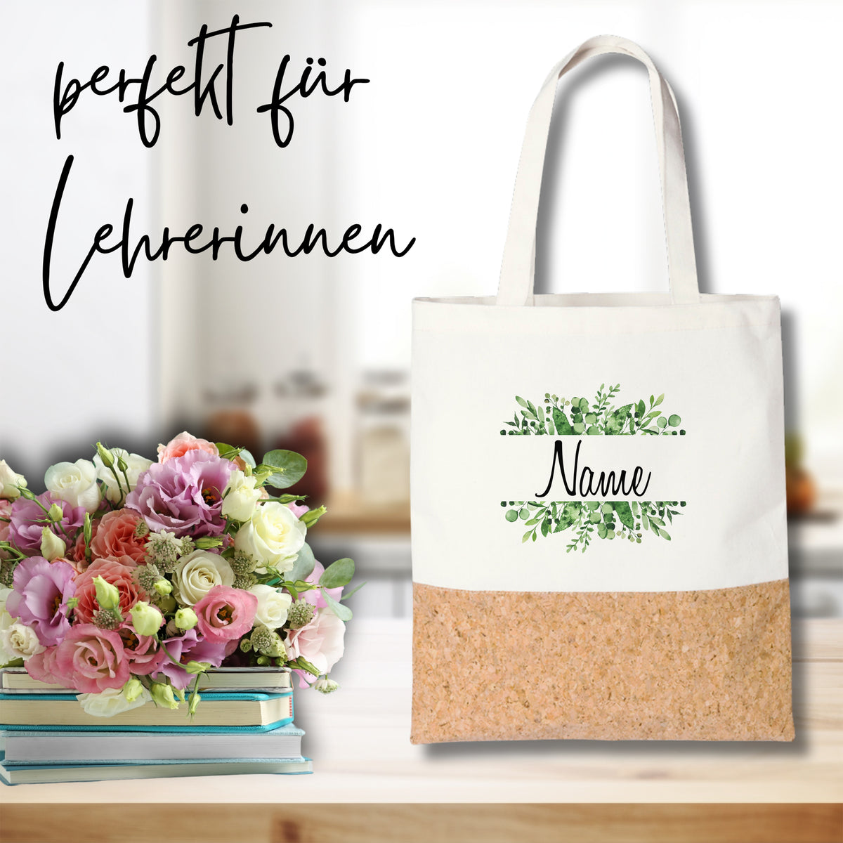 Beige Baumwolltasche mit Korkboden und personalisierbarem Namen.