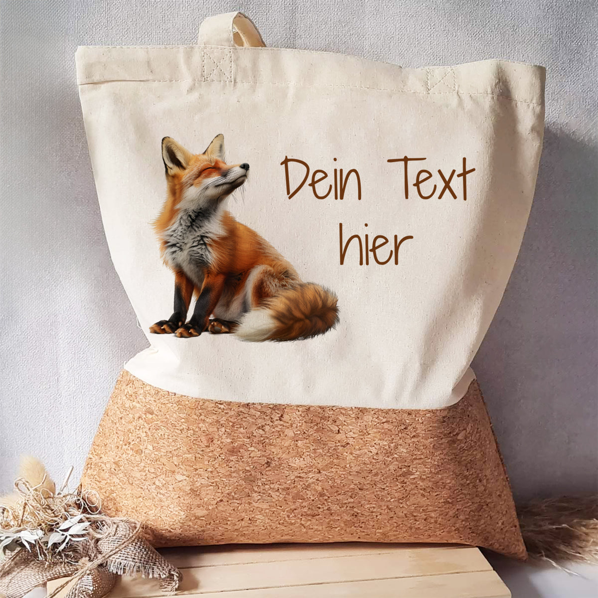 Beige Tasche mit Fuchs-Motiv und personalisierbarem Text.