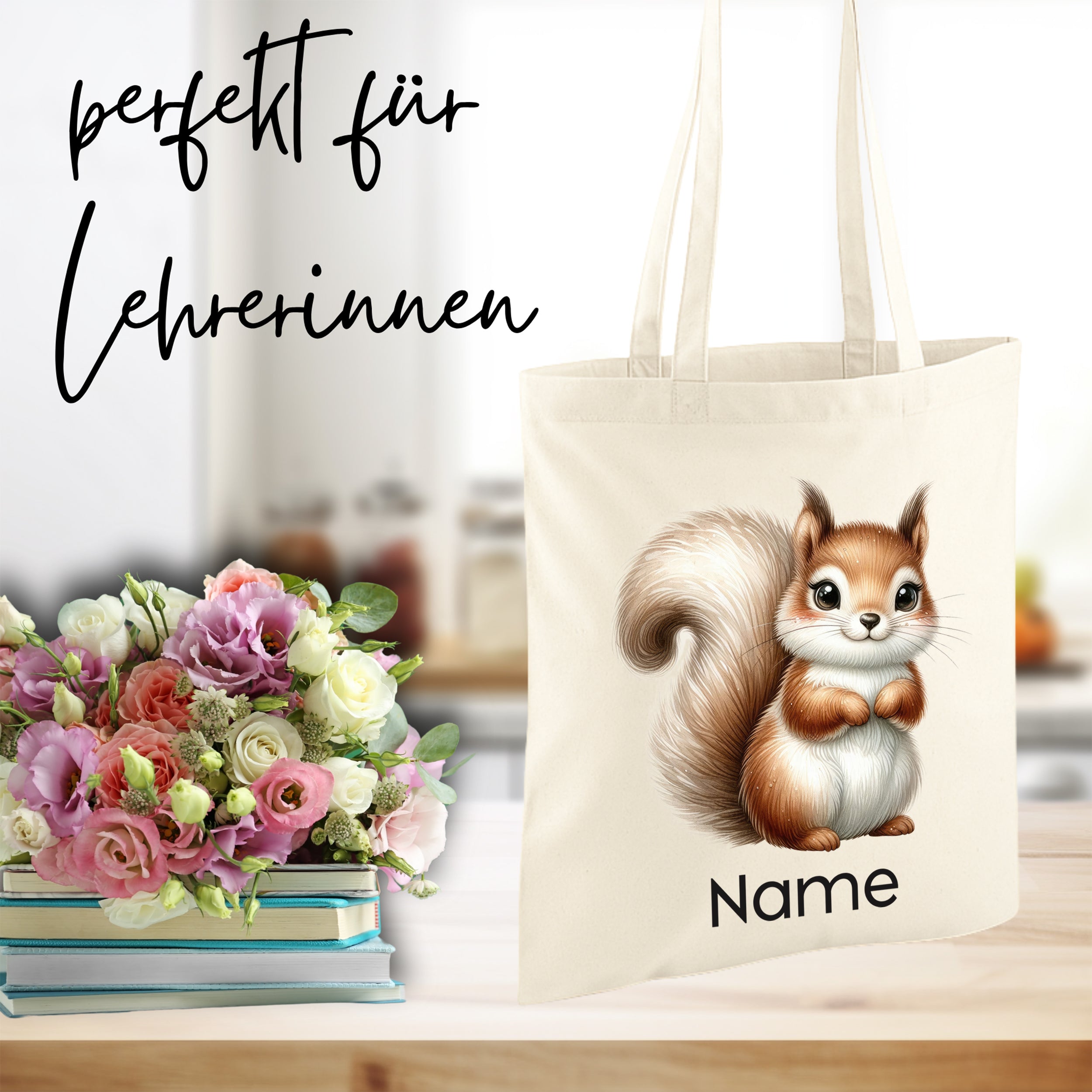 Beige Baumwolltasche mit niedlichem Eichhörnchen-Motiv.
