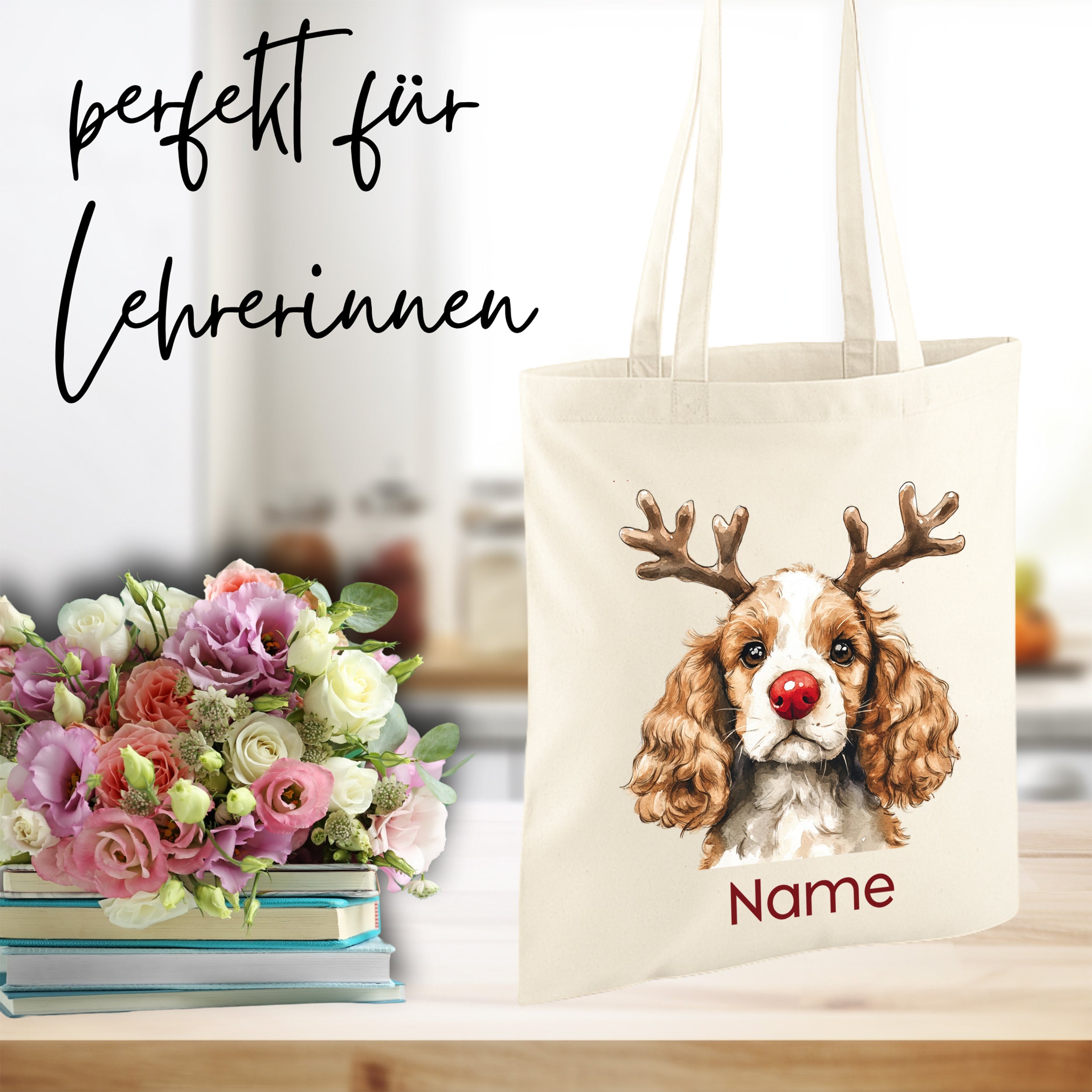Beige Tasche mit Hund und Weihnachtsmotiven, personalisierbar.